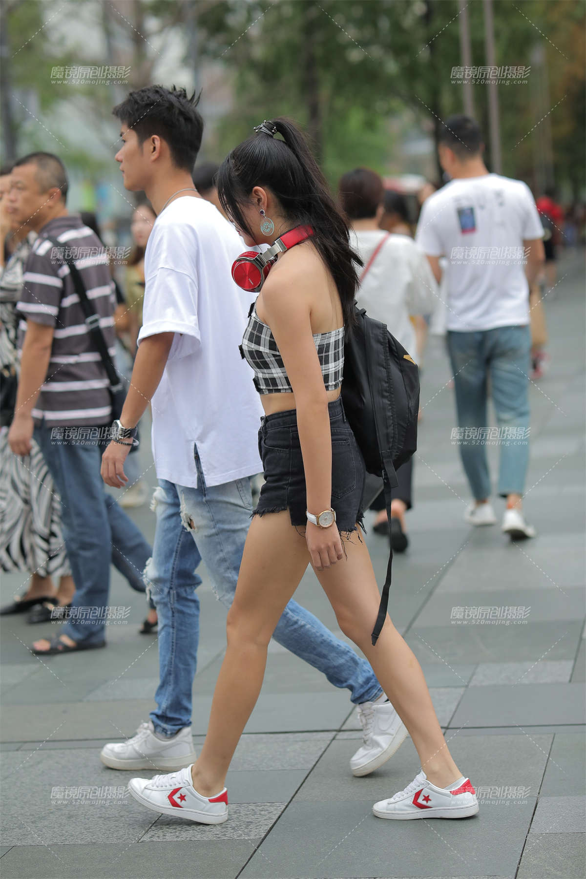 图片[2]-热裤女孩-日更街拍