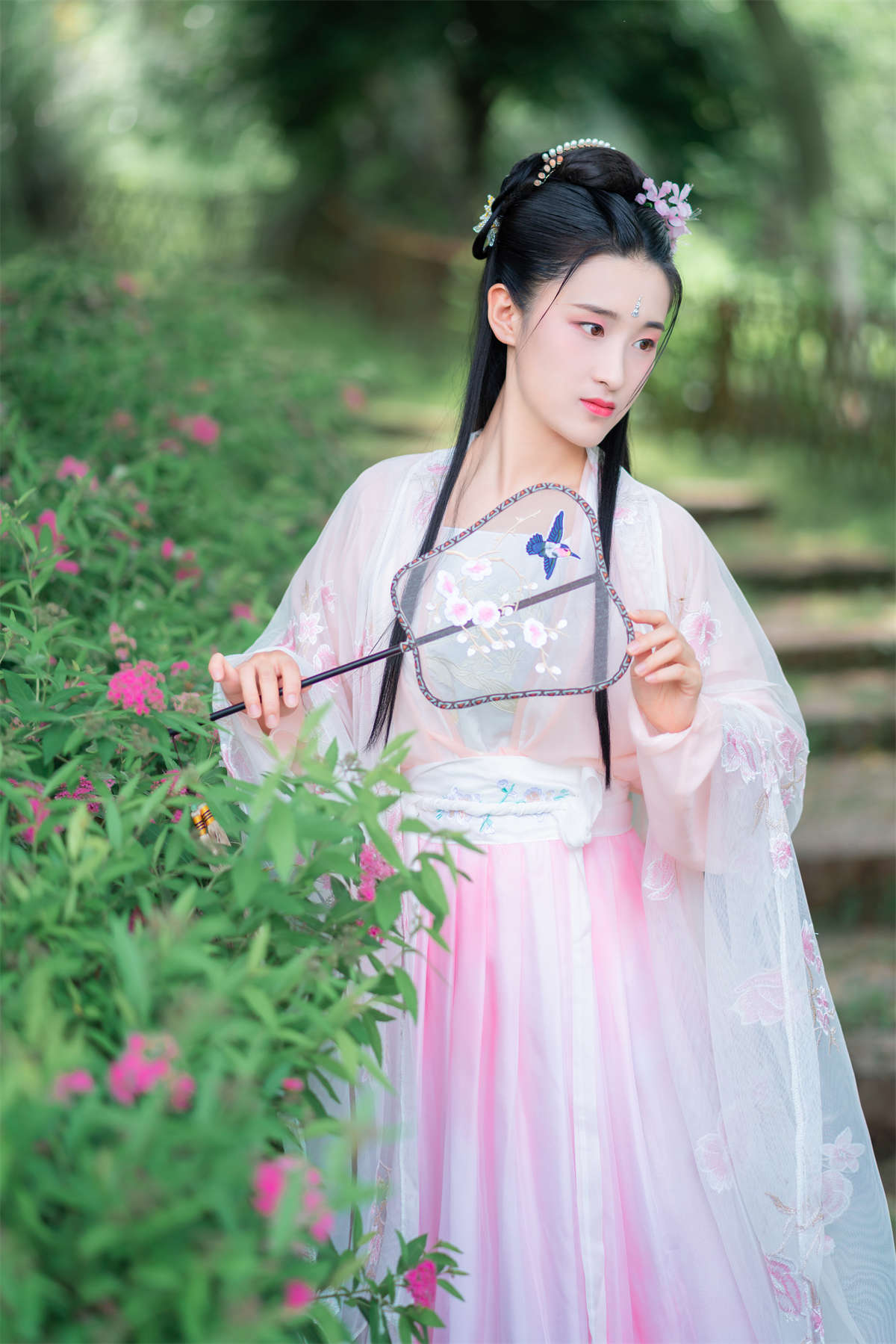 图片[2]-YITUYU艺图语 2022.04.01 春日游园 小雨-日更街拍