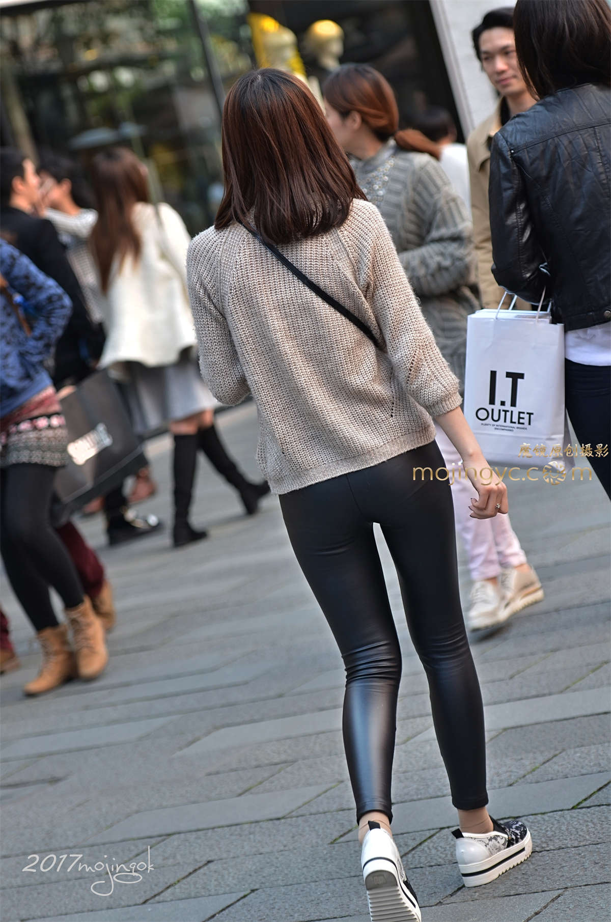 图片[2]-咔喳2017.03.19街拍300（17p)-日更街拍