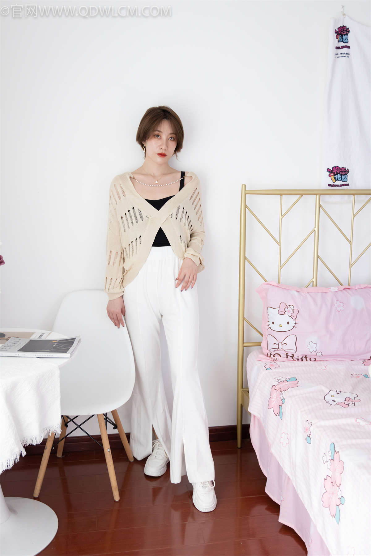 物恋传媒 NO.966期 七七-青山雨后-日更街拍