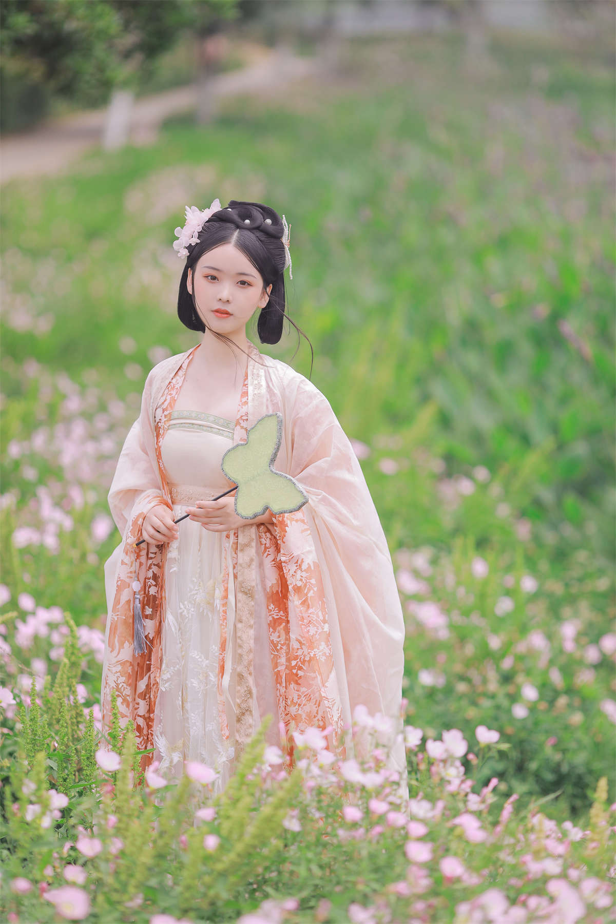 YITUYU艺图语 2022.08.17 春有约 花不误 蘑菇任性鬼插图1