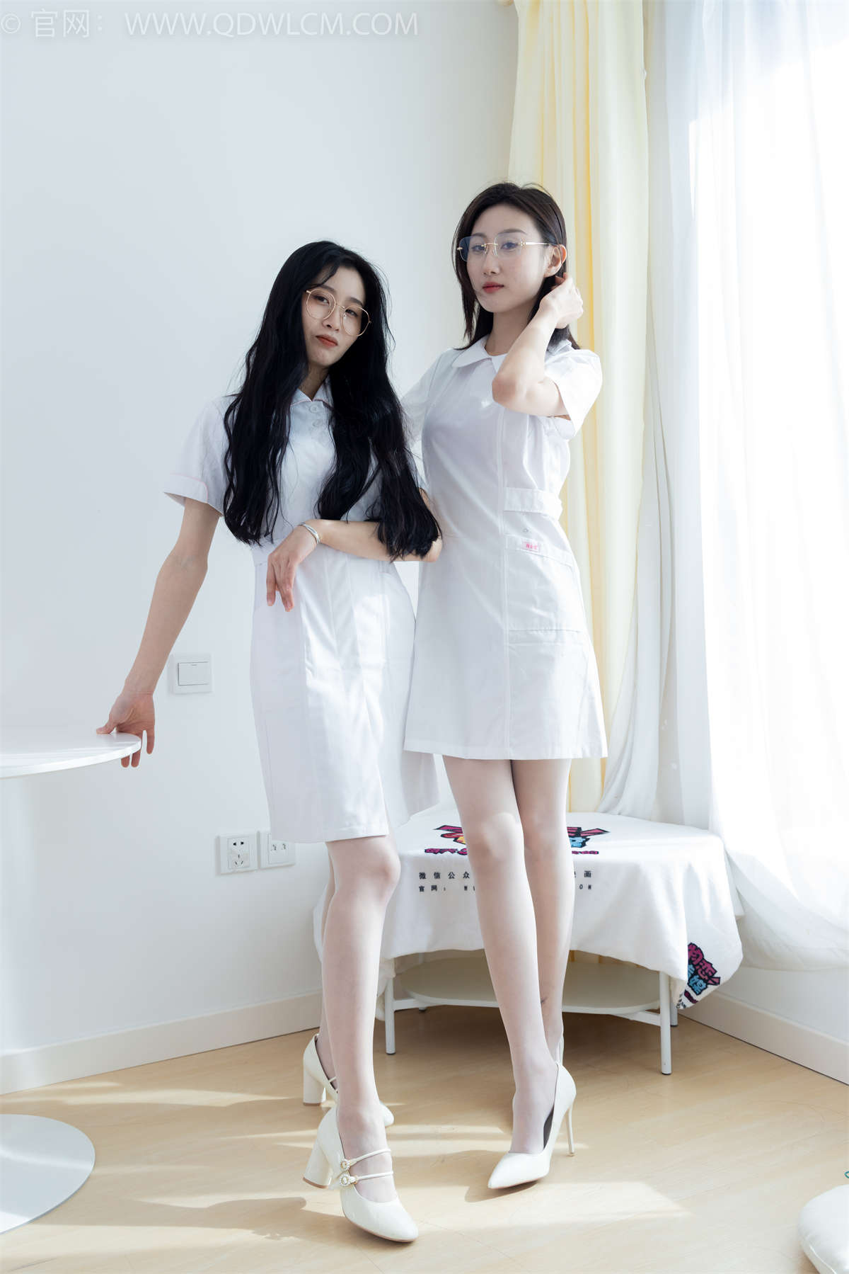 图片[2]-物恋传媒 NO.2048 绒绒&雏菊-纯白的梦-日更街拍