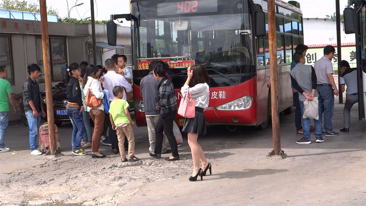 绝对诱惑的美丽高跟-日更街拍