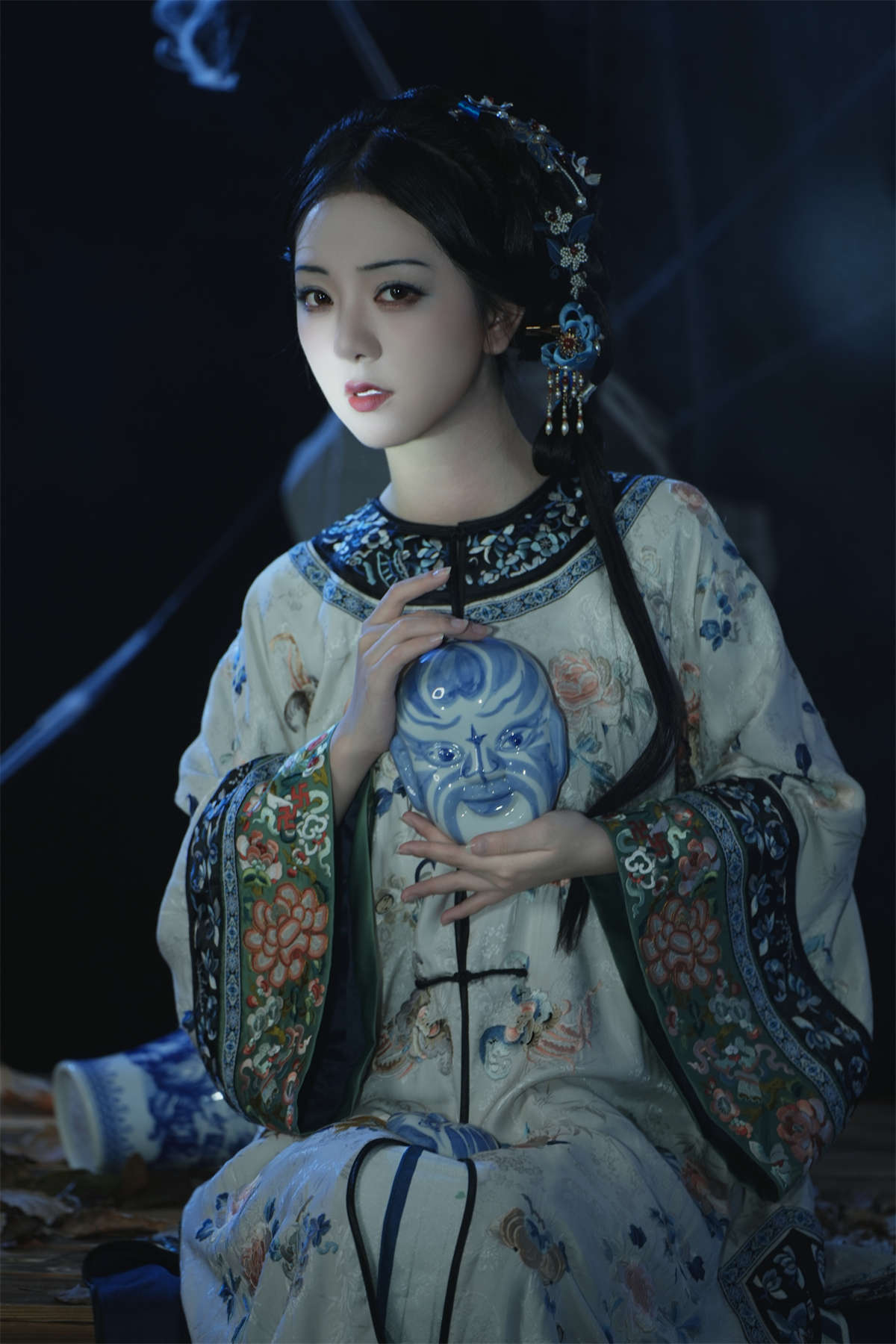 YITUYU艺图语 2023.05.21 蒙尘的青花瓷 千雪呀插图1