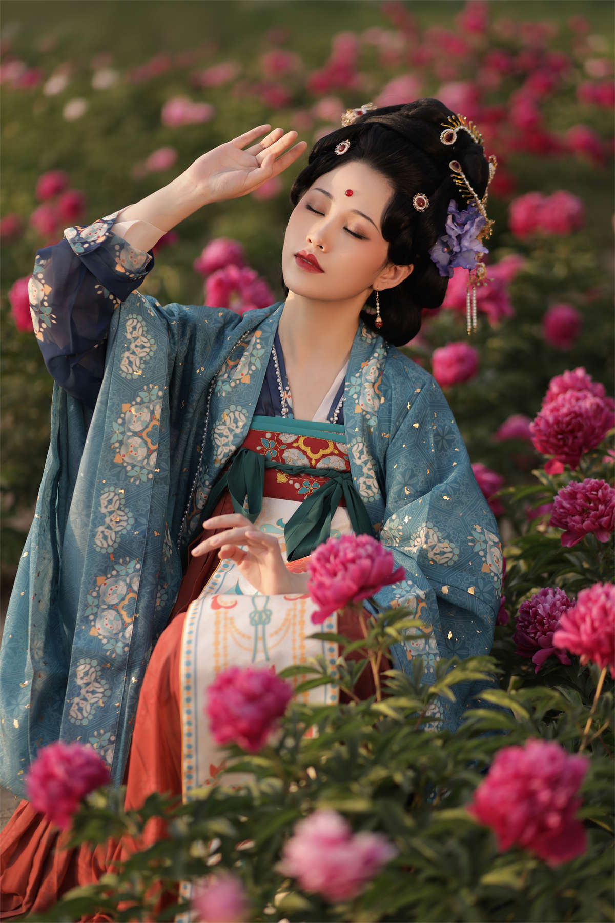YITUYU艺图语 2022.08.17 三郎的盛世，有你 青霜鹅YITUYU艺图语 2022.08.17 三郎的盛世，有你 青霜鹅-日更街拍