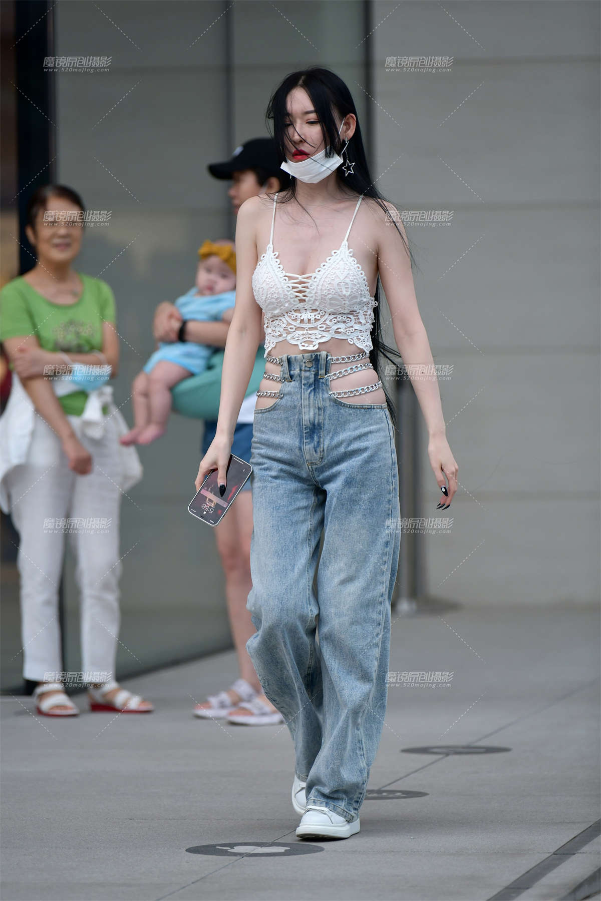 图片[2]-★白皙牛仔裤美女-日更街拍