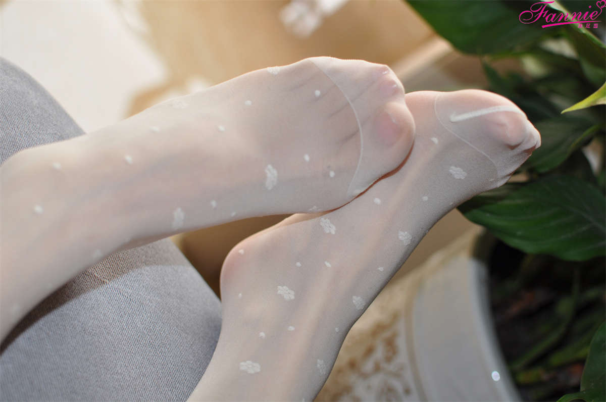 Fannie芬妮美足园NO.398 家居生活馆（丝足2）-日更街拍