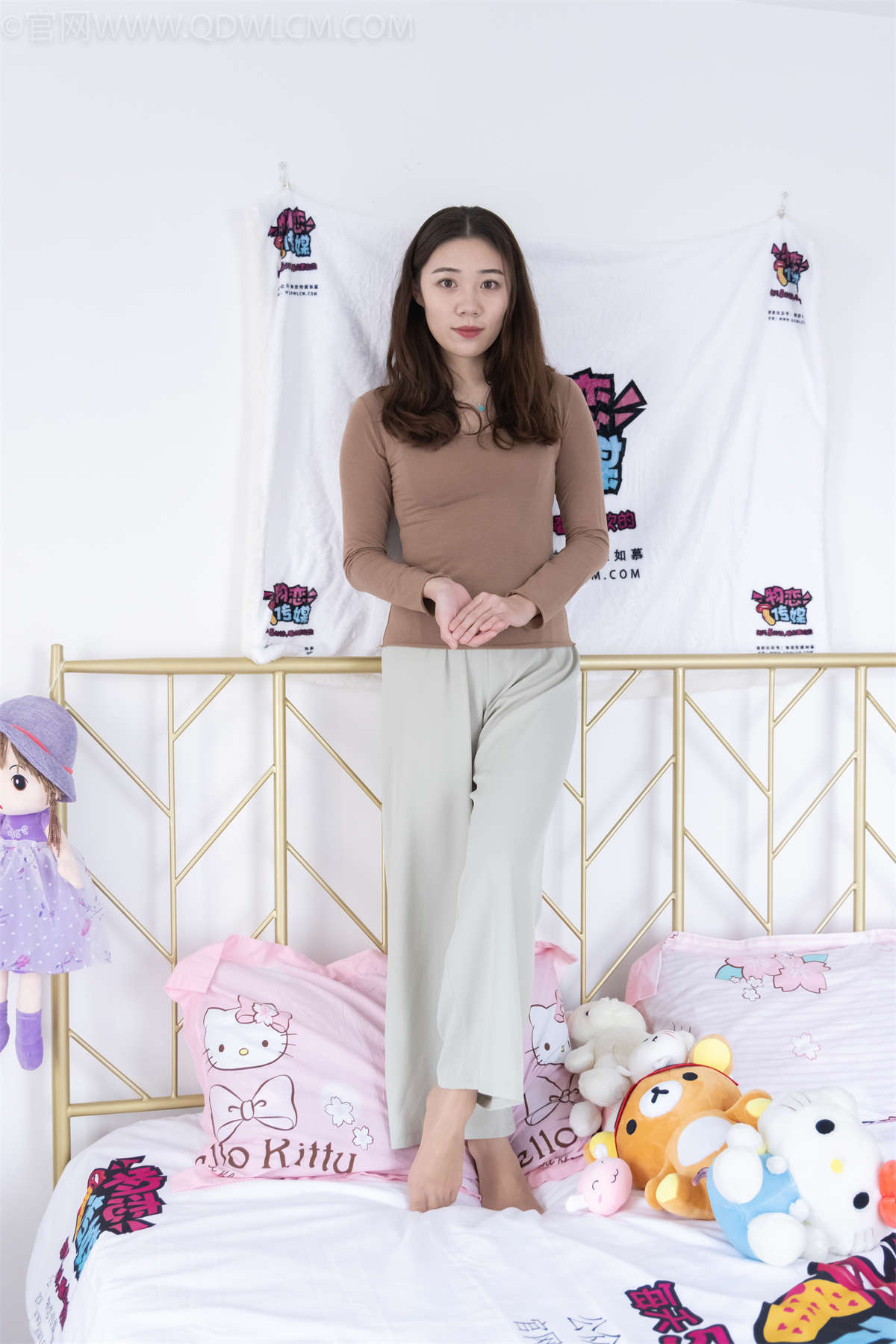 物恋传媒 NO.969期 芒洛-花溪-日更街拍