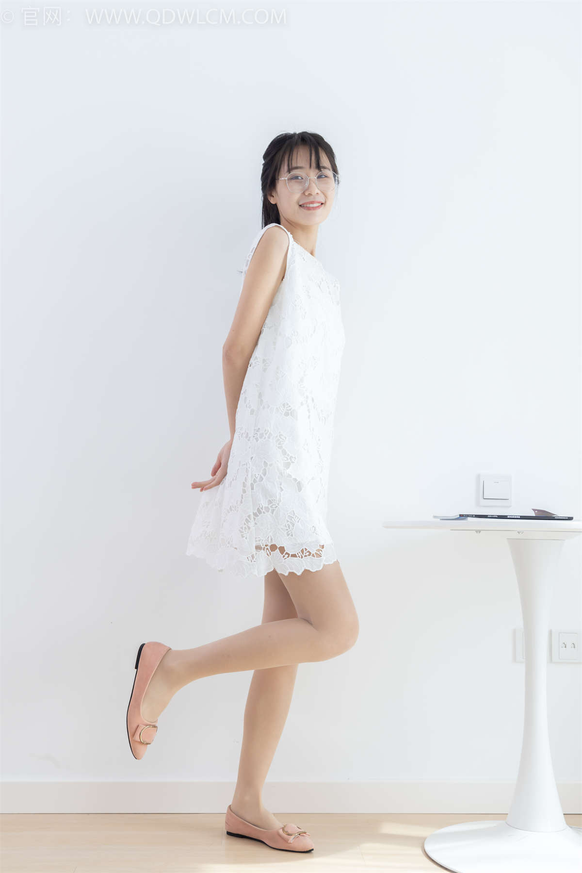 物恋传媒 NO.1737 菜菜-雪绒花-日更街拍