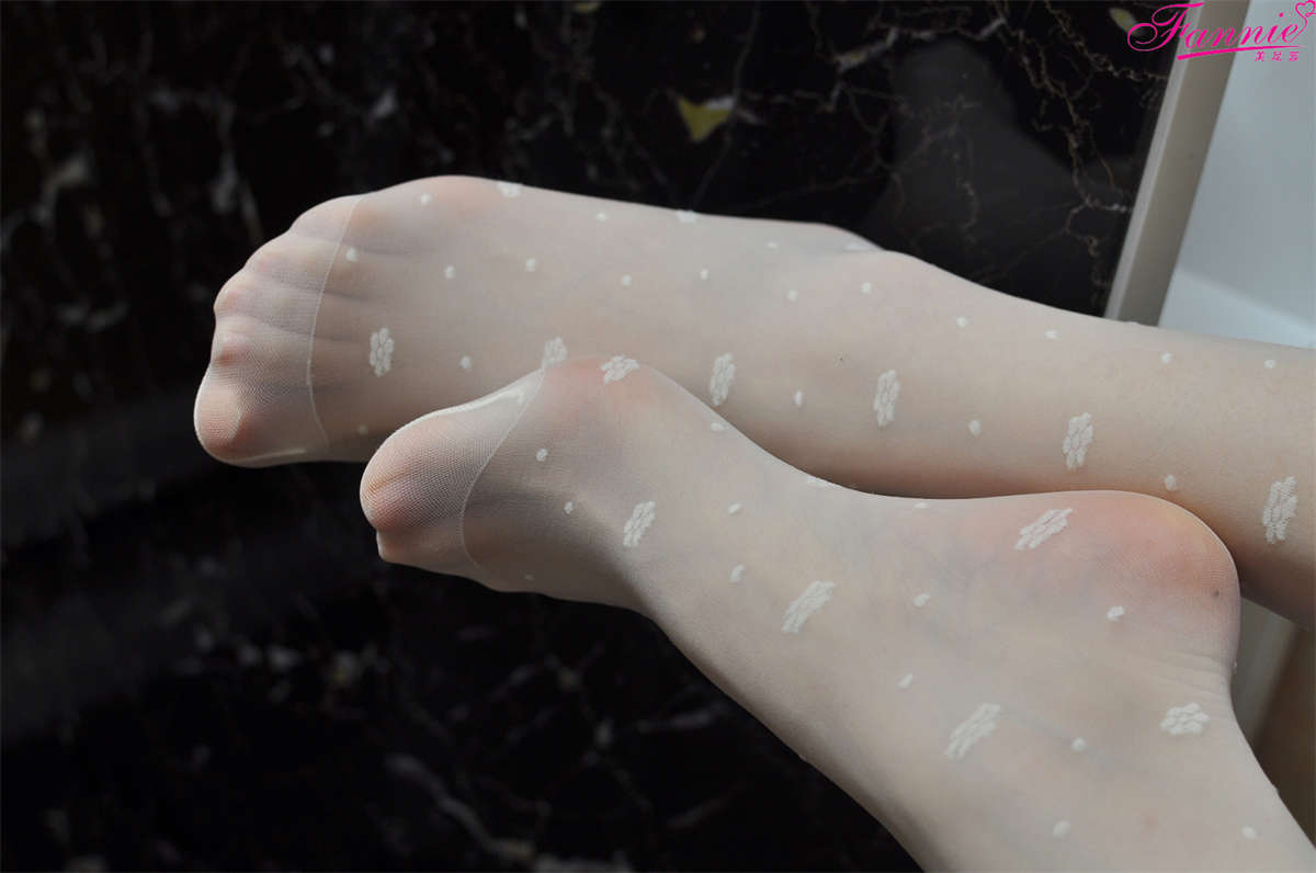 Fannie芬妮美足园NO.399 家居生活馆（丝足3）-日更街拍