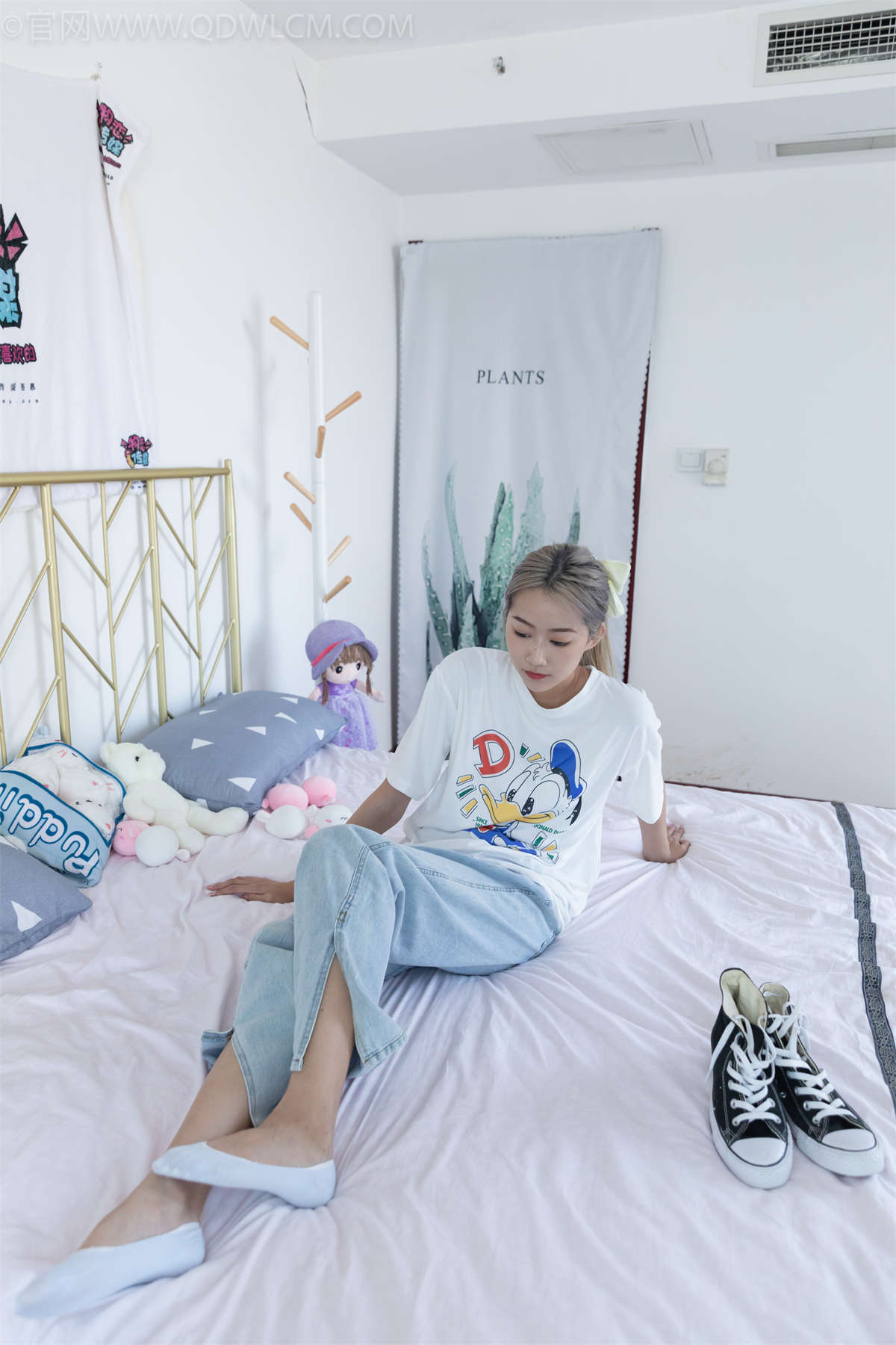 物恋传媒 NO.942期 小鹿-风与雨-日更街拍