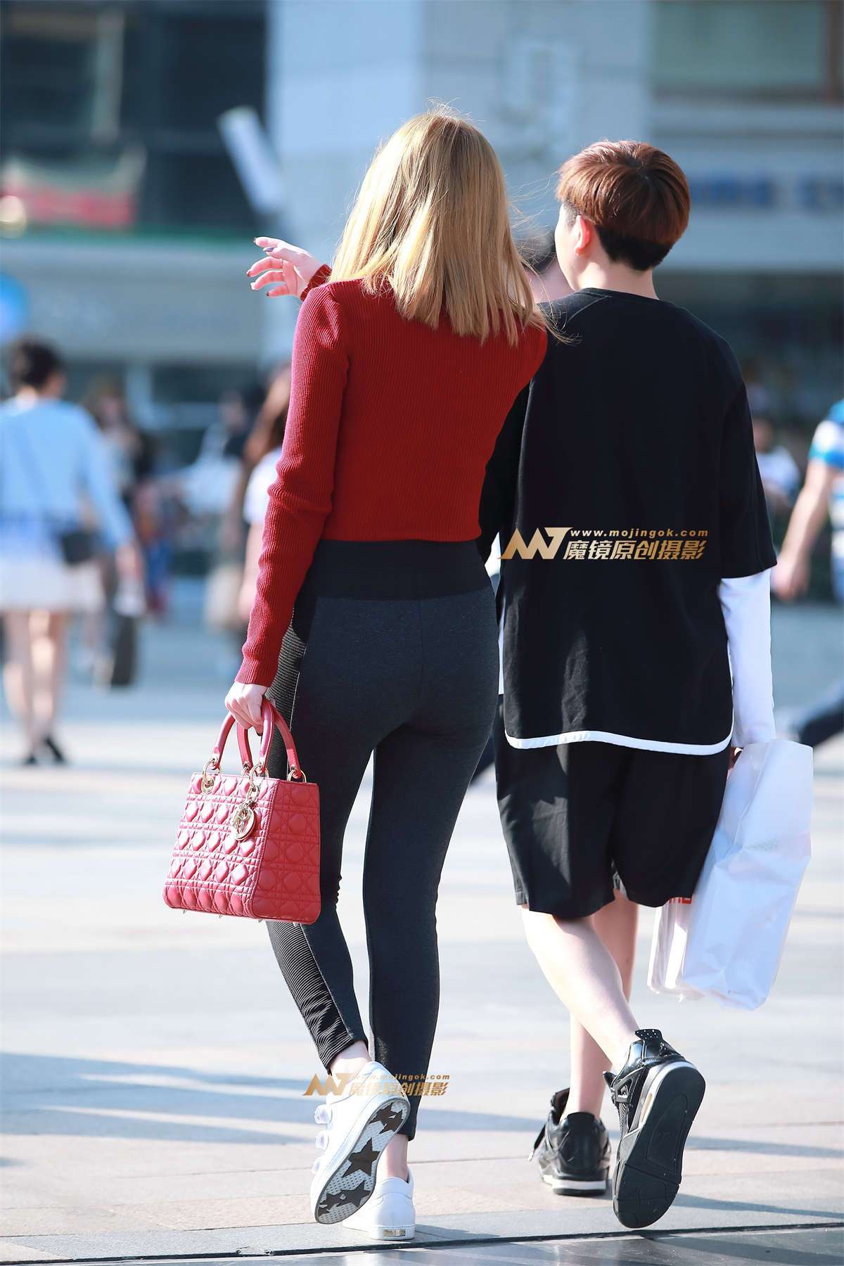 图片[2]-紧身裤，运动鞋-日更街拍