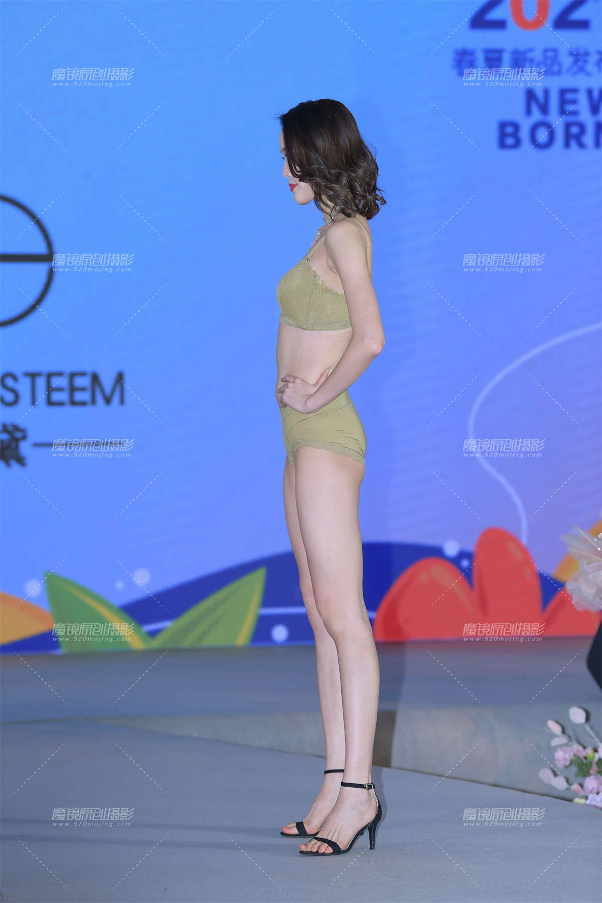 图片[2]-一模两套，全部美美哒-日更街拍