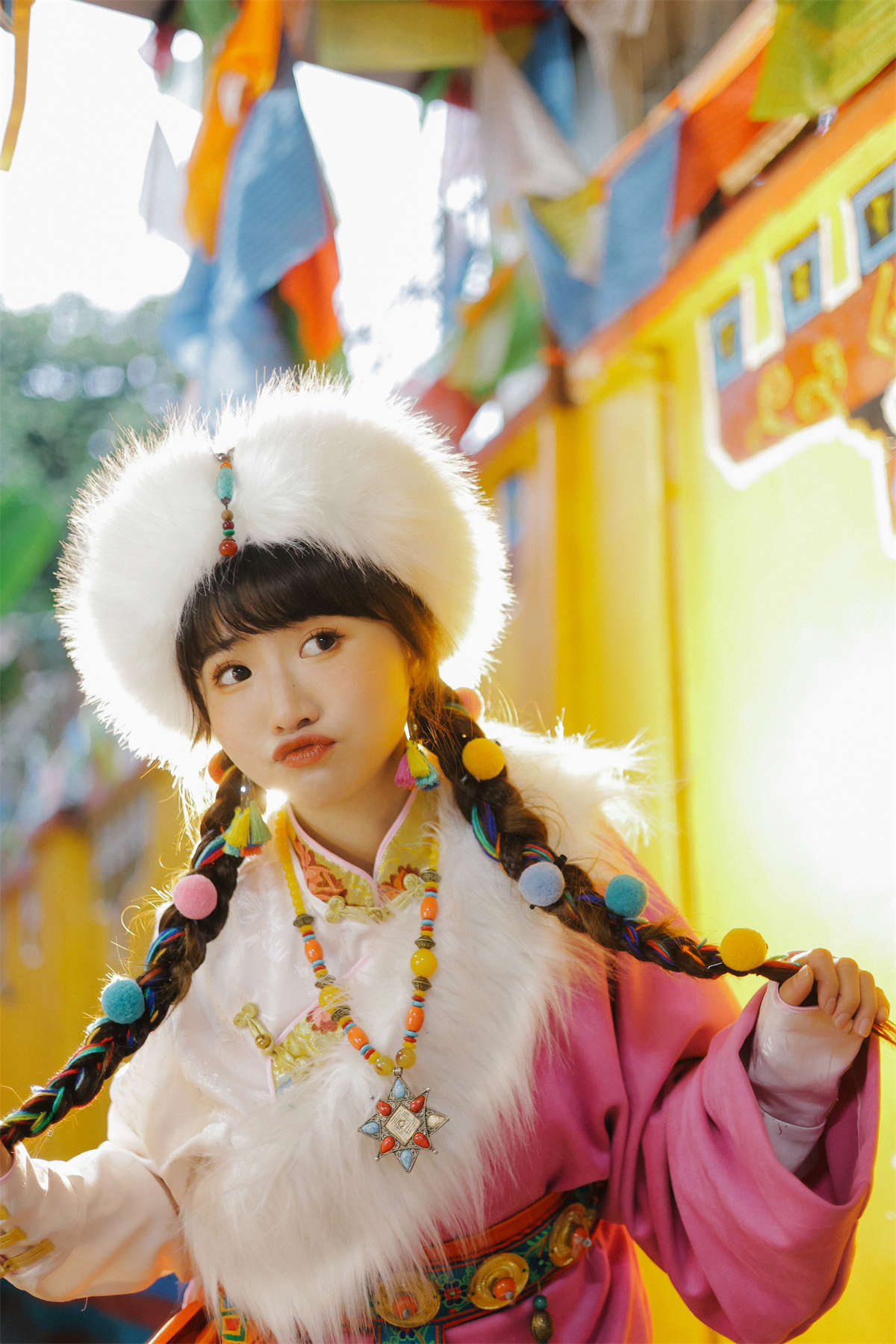 YITUYU艺图语 2023.02.12 藏族小卓玛 蓝胖子--日更街拍