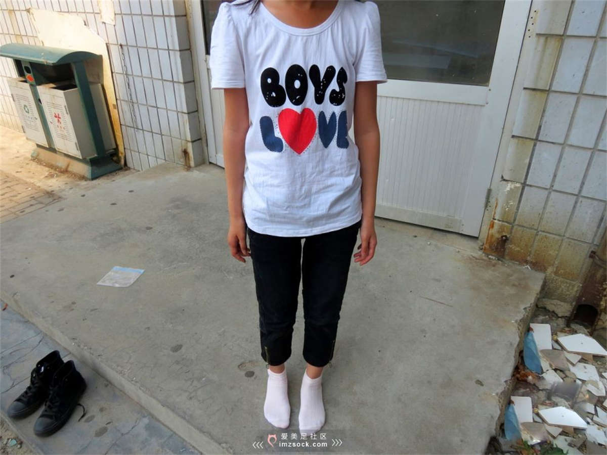 MZSOCK-2018 No.238 萌萌哒棉袜小萝莉嫩嫩的小脚丫 【第二季】-日更街拍