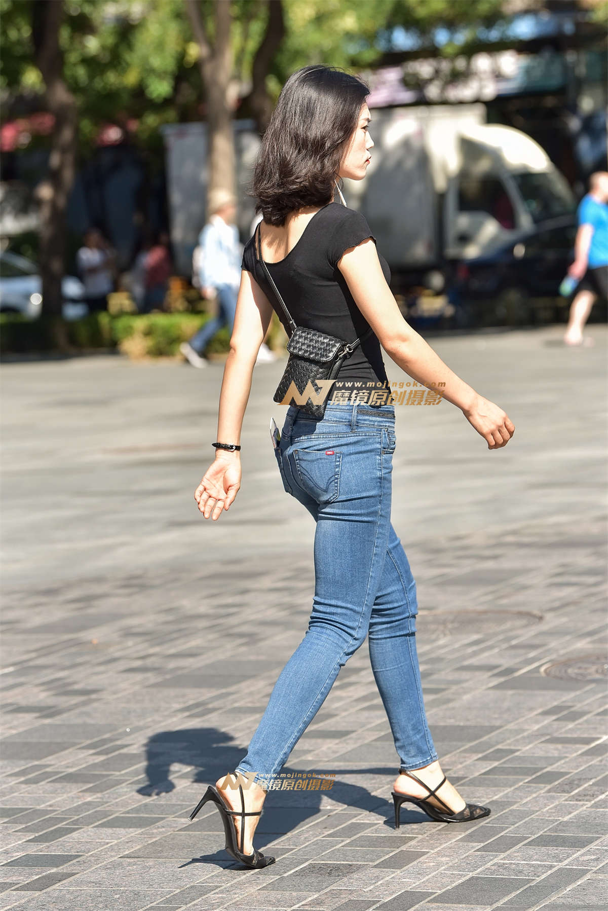 图片[2]-精致长腿紧牛小姐姐-日更街拍