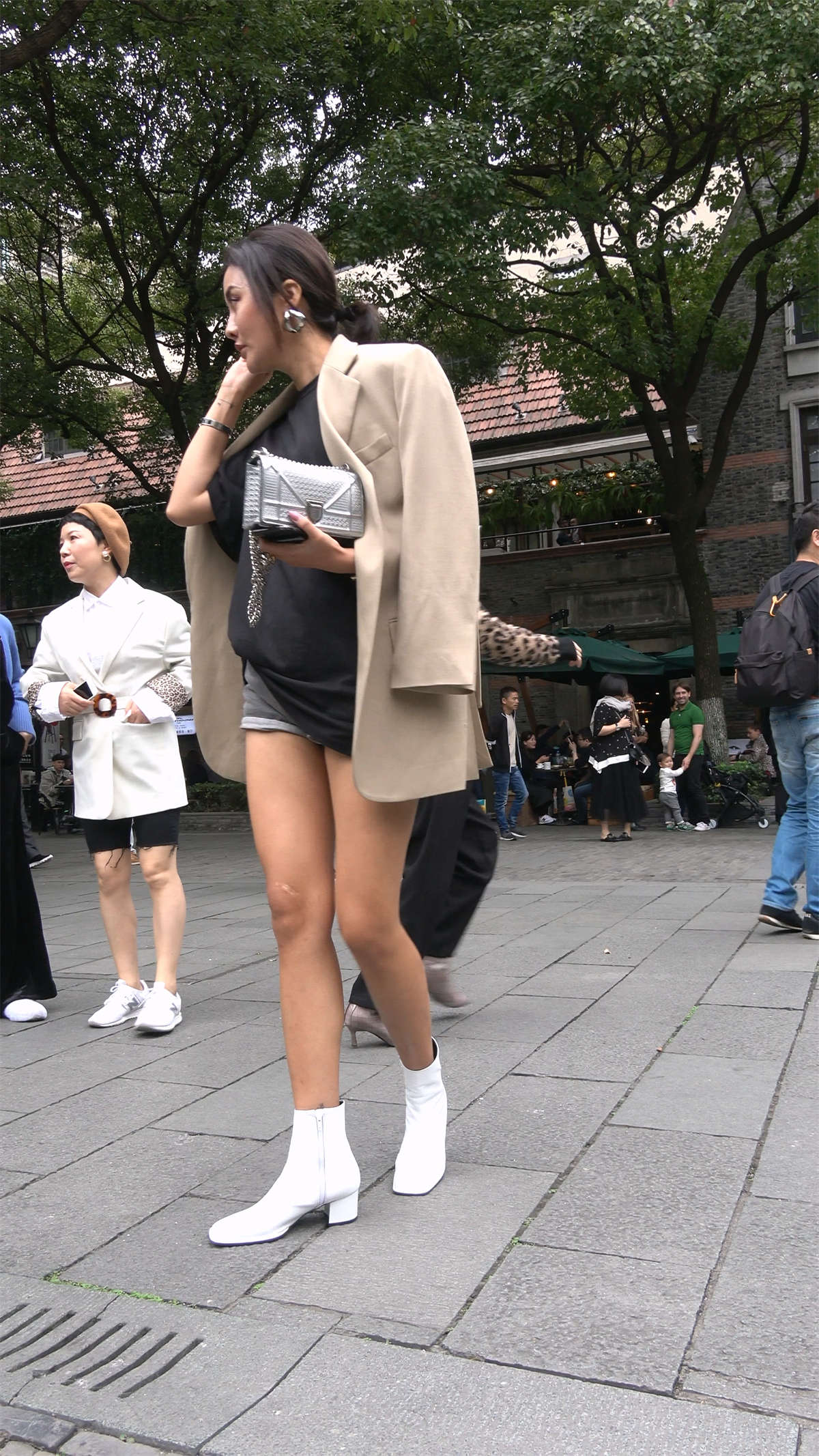 图片[2]-美腿美女大姐大-日更街拍