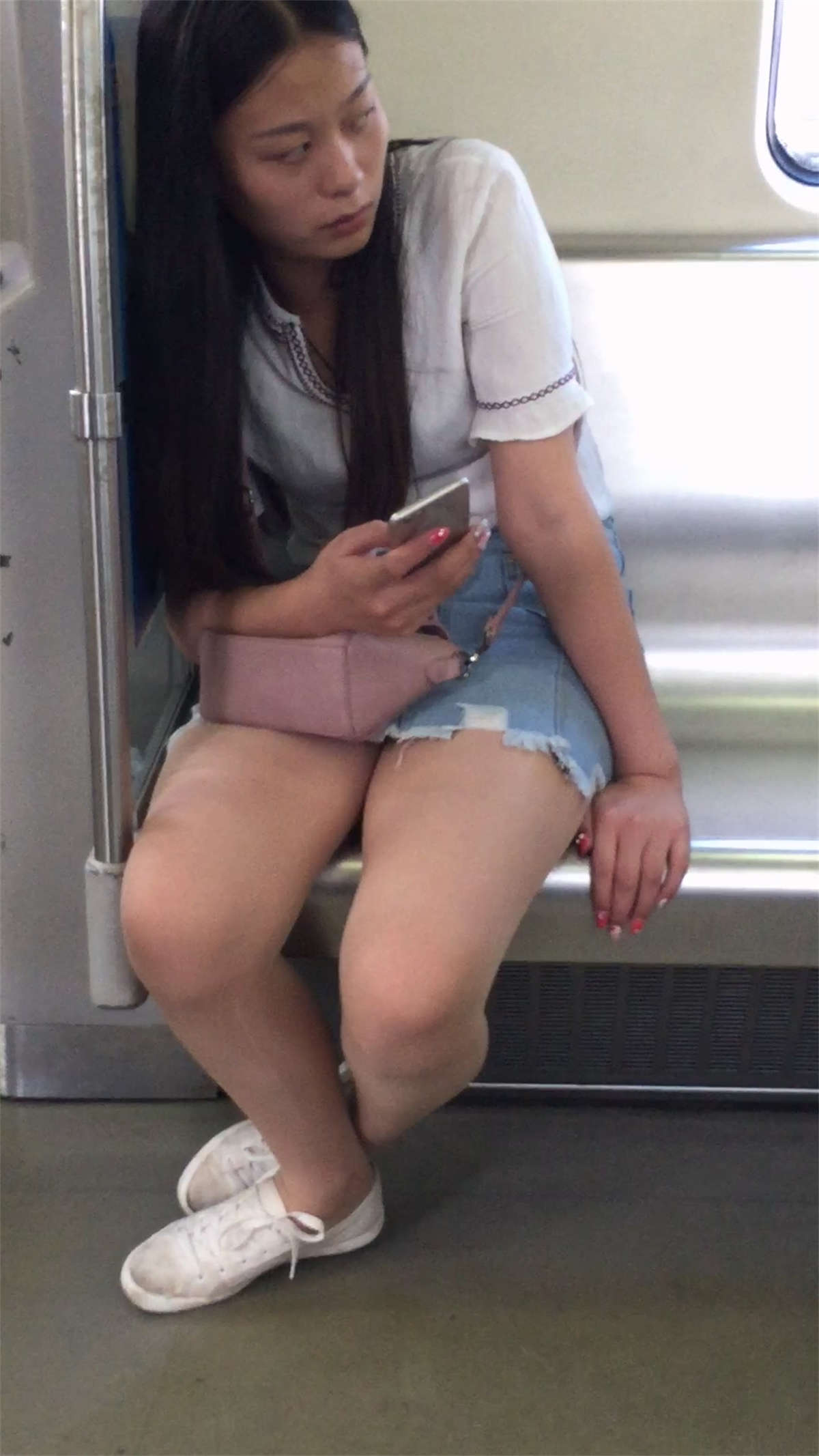 肉丝球鞋MM-日更街拍