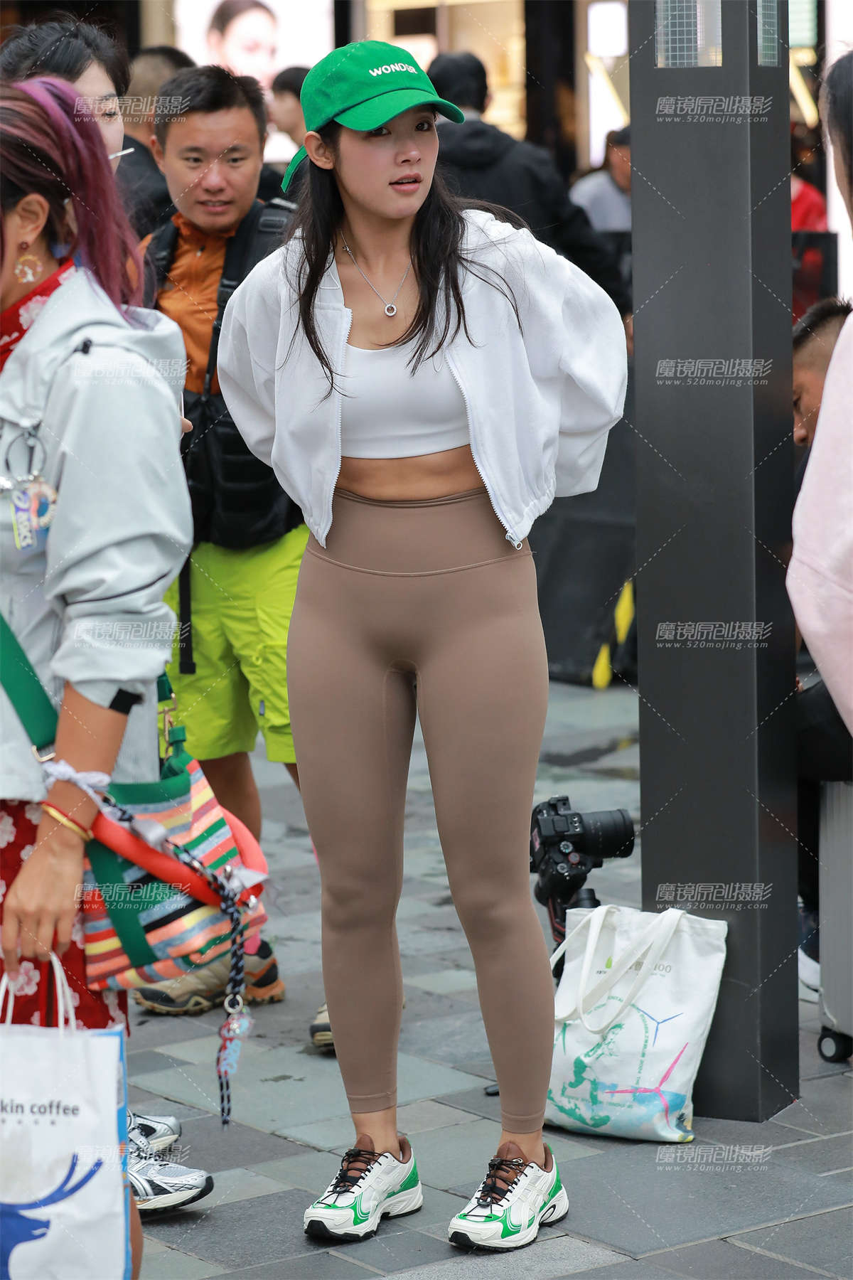 图片[2]-棕色瑜伽裤-日更街拍