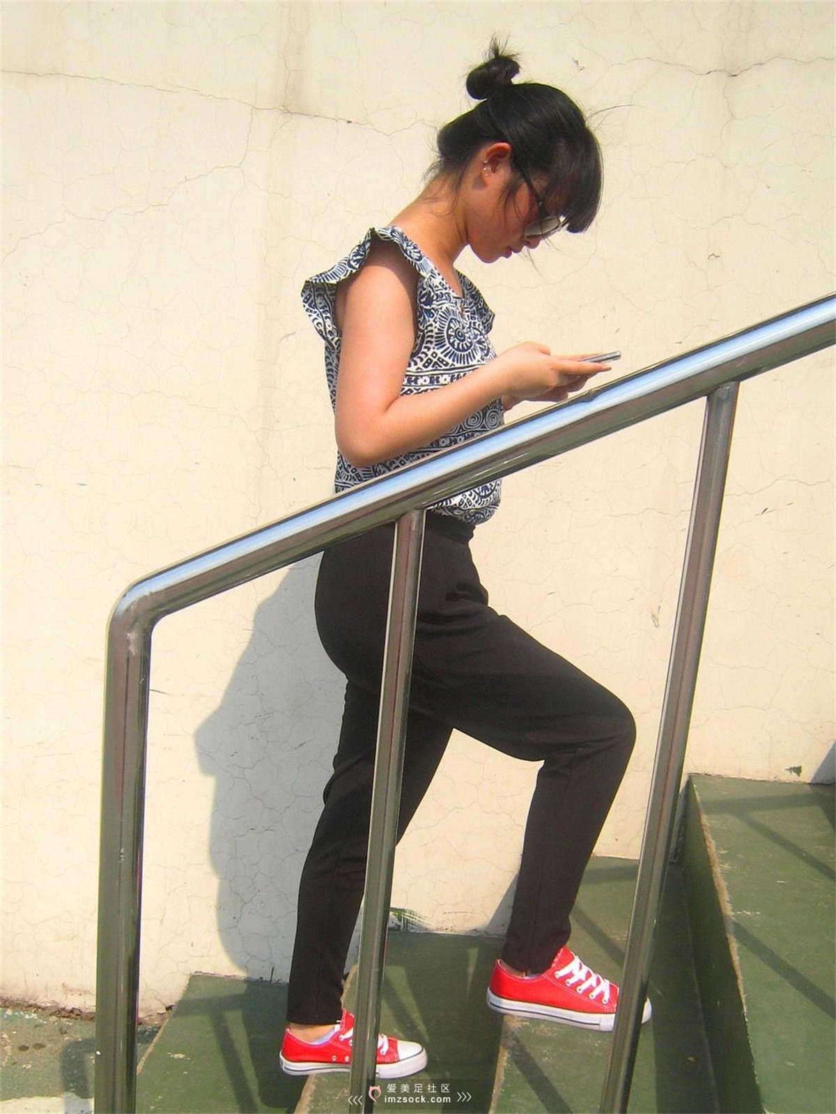 MZSOCK-2018 No.241 操场上的红色帆布鞋-日更街拍