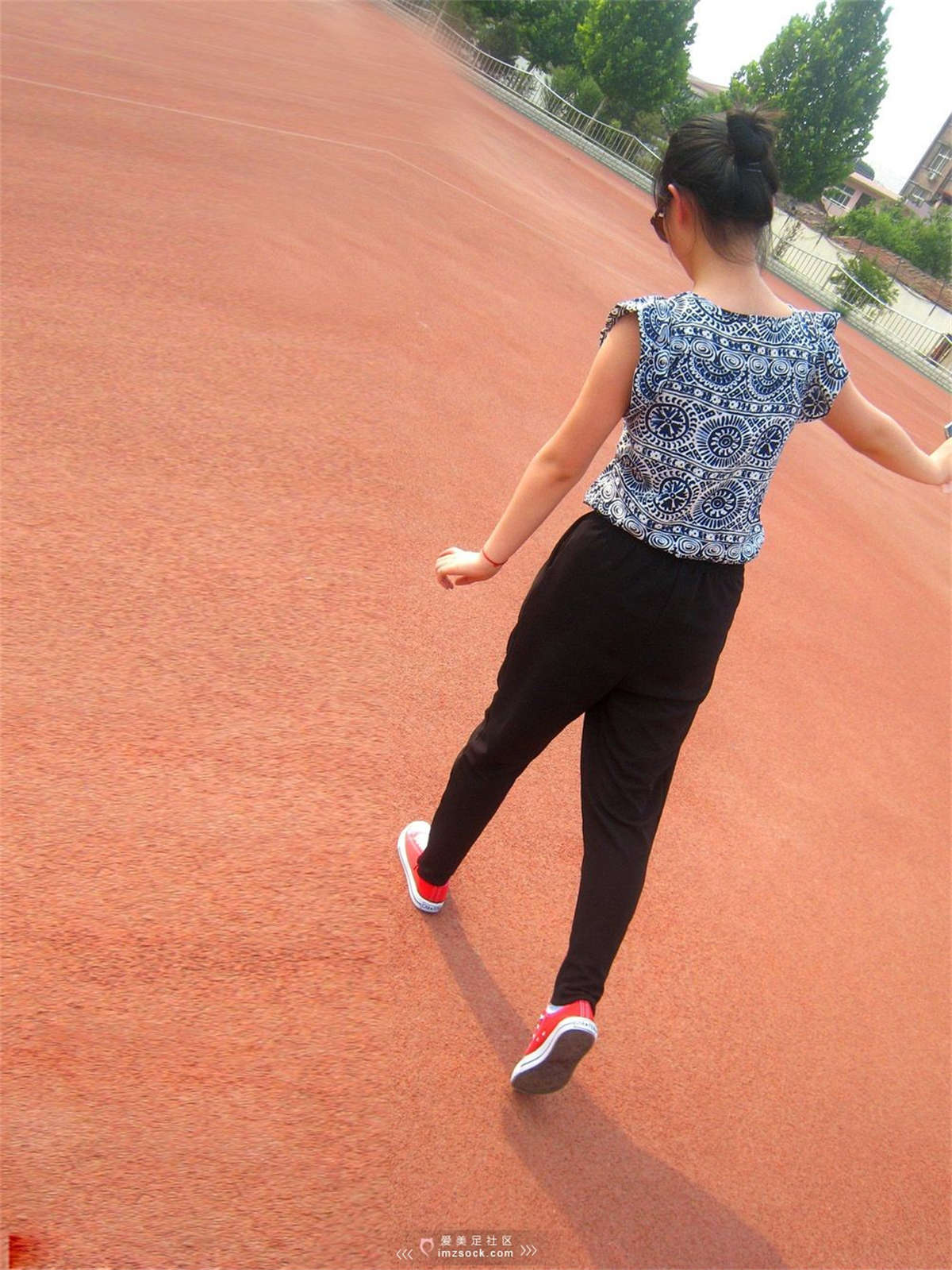 图片[2]-MZSOCK-2018 No.241 操场上的红色帆布鞋-日更街拍