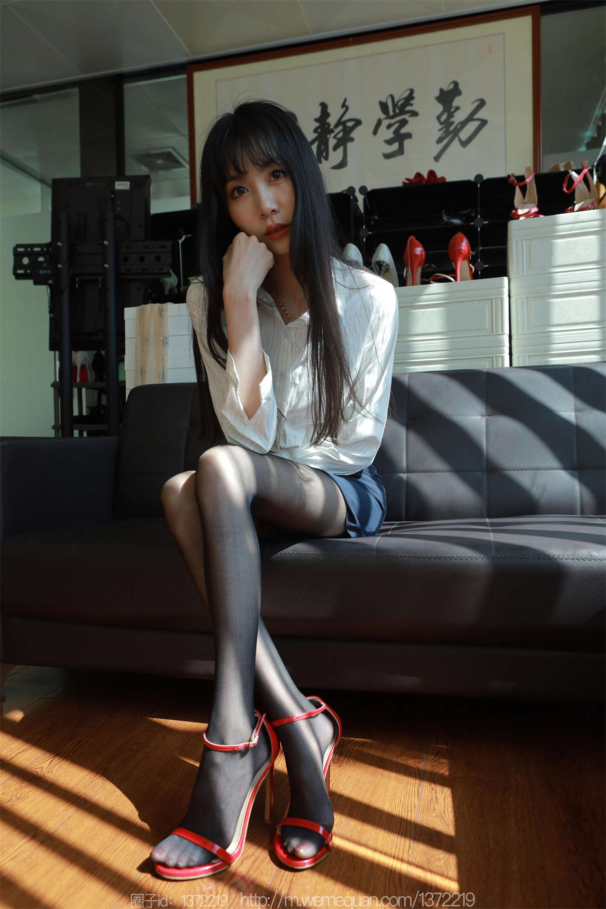 IESS异思趣向 2023.08.06 丝享家1499：团团 光影交错-日更街拍