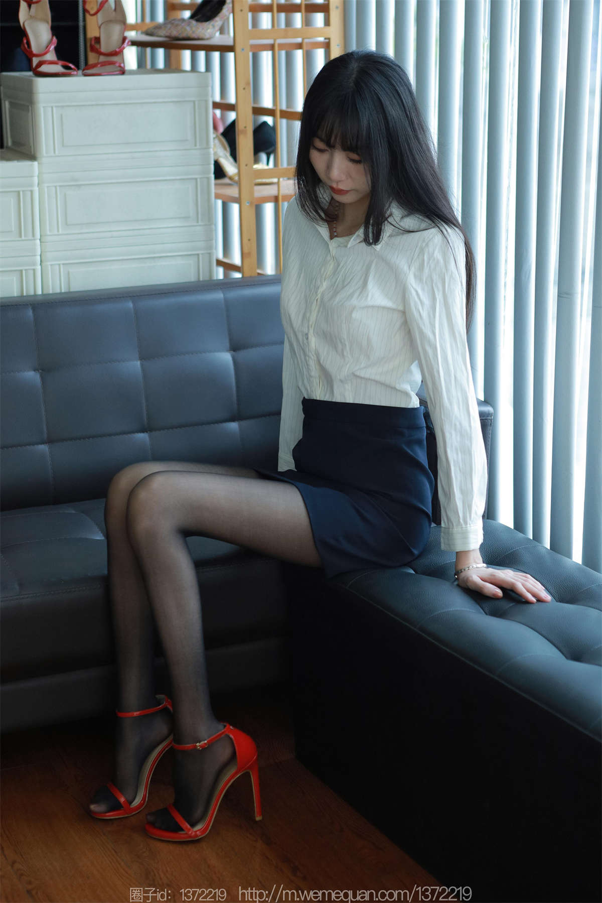 图片[2]-IESS异思趣向 2023.08.06 丝享家1499：团团 光影交错-日更街拍