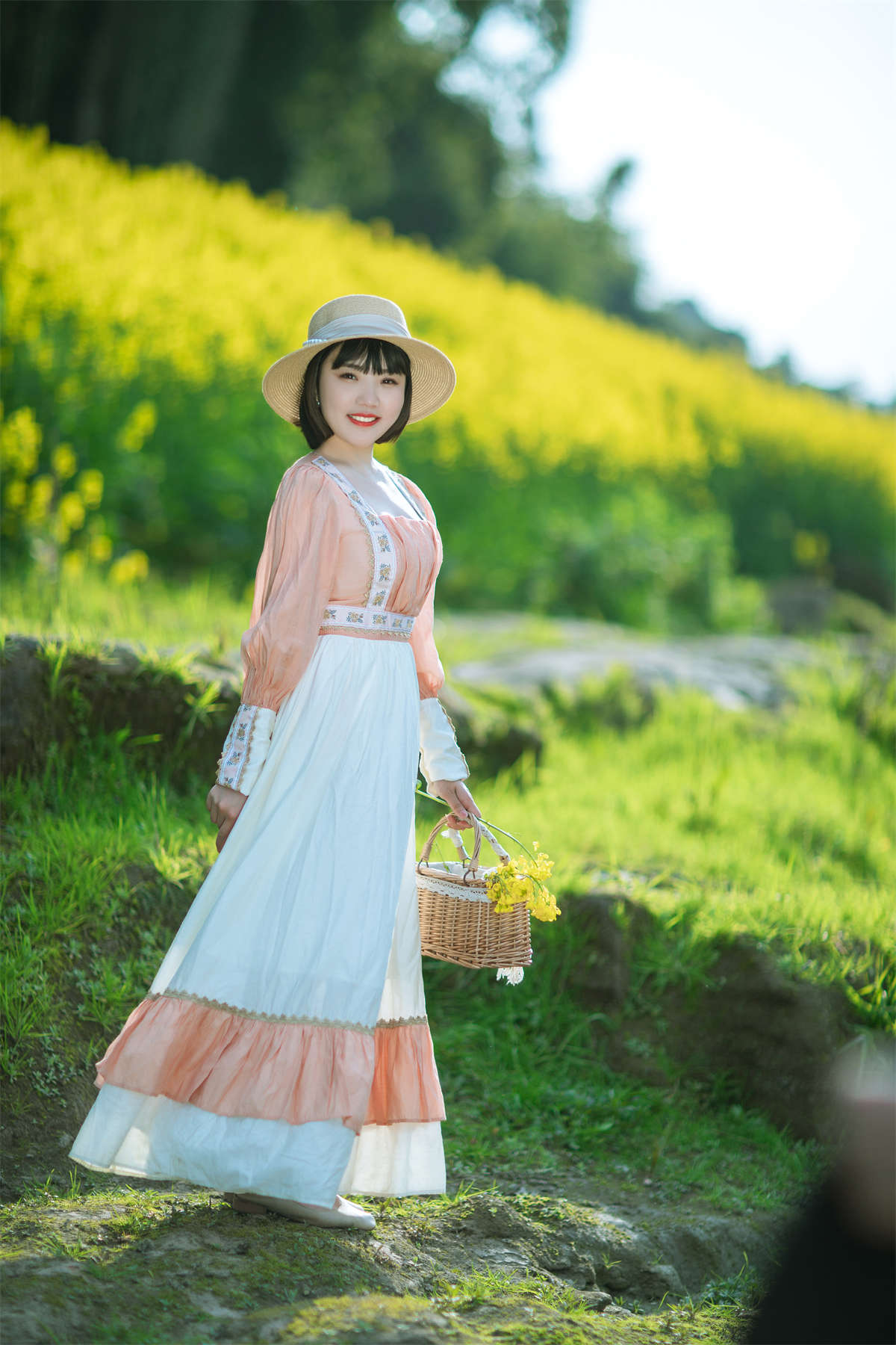 YITUYU艺图语 2022.08.21 春天里的姑娘 冬琴-日更街拍