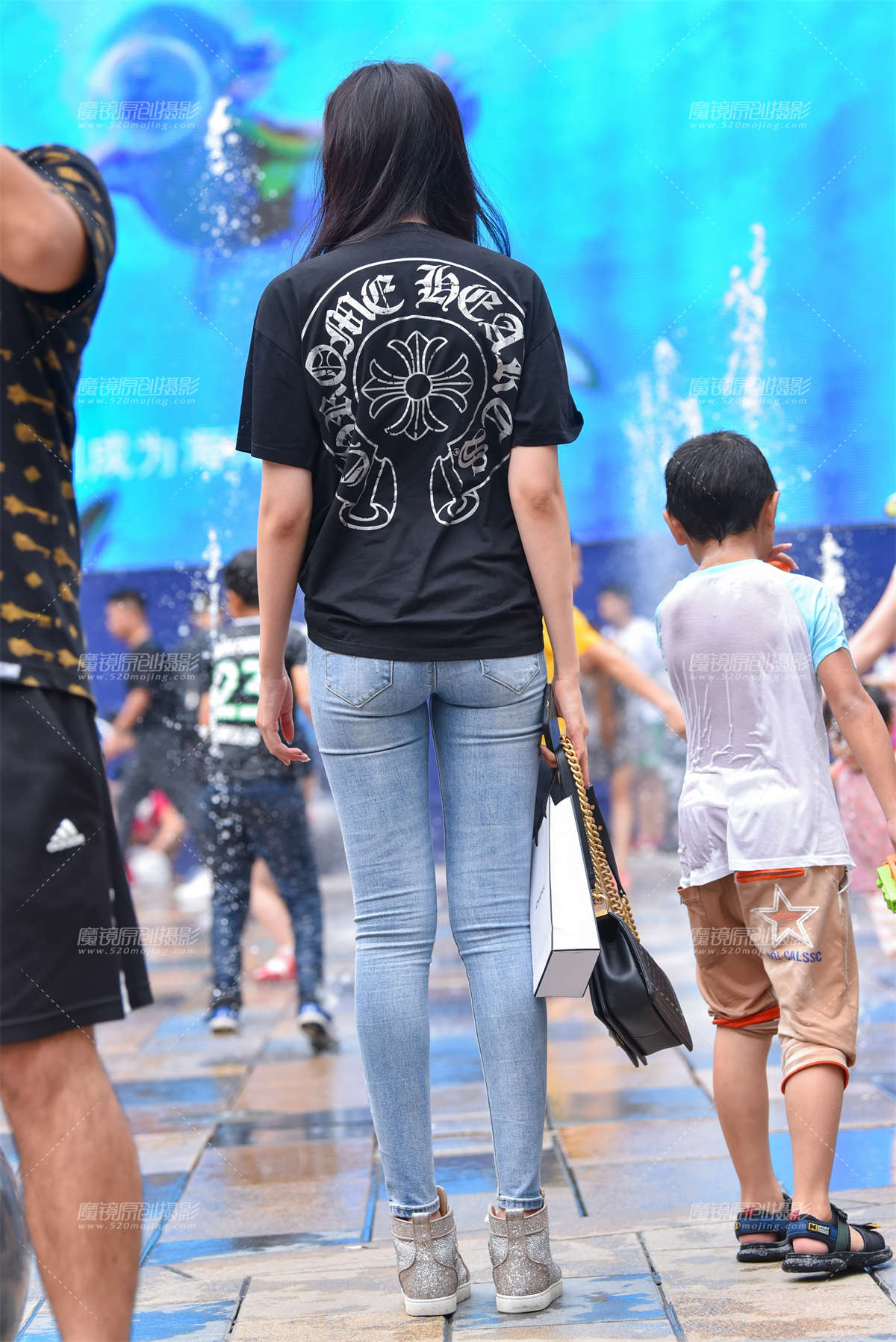 图片[2]-甜美仔裤小姐姐-日更街拍