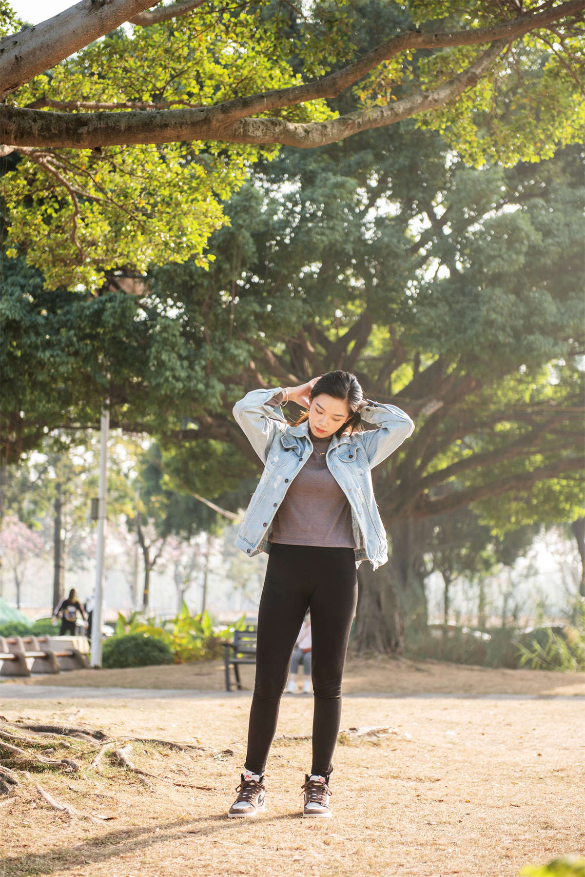 见新摄影 NO.036 泥土色 倒钩AJ（婧 会展公园）-日更街拍