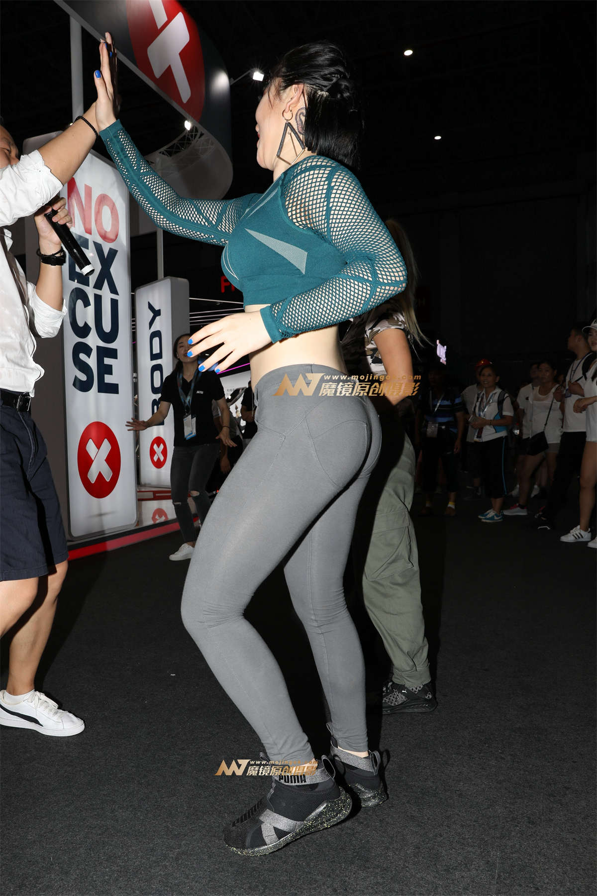 图片[2]-【欧阳幽明赛帖】提臀裤美女劲歌热舞-日更街拍