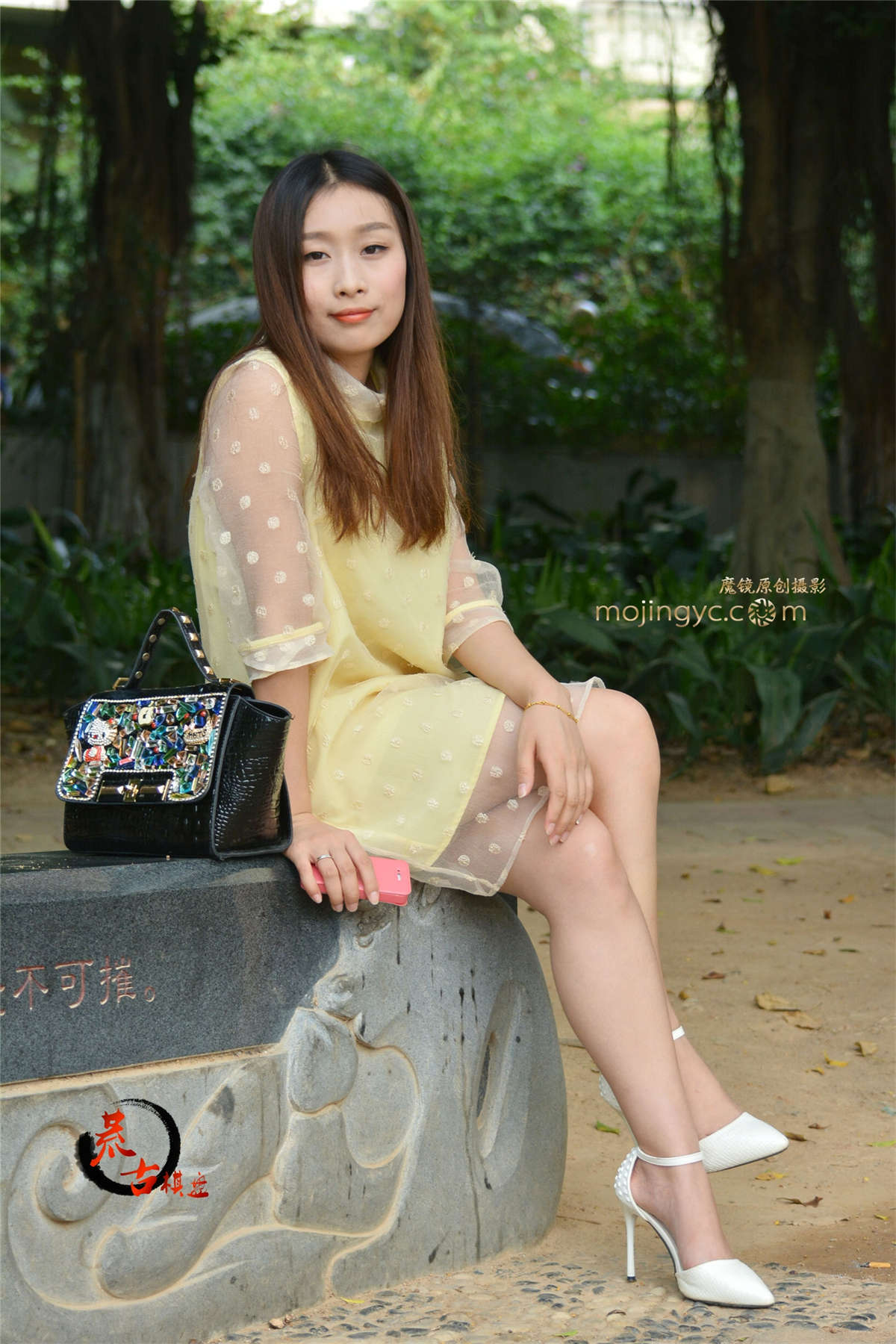 图片[2]-11-14 白色高跟鞋-日更街拍