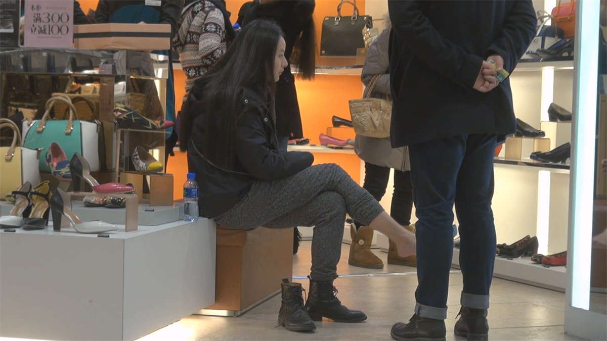 图片[2]-层层保护，小荷只露半边-日更街拍