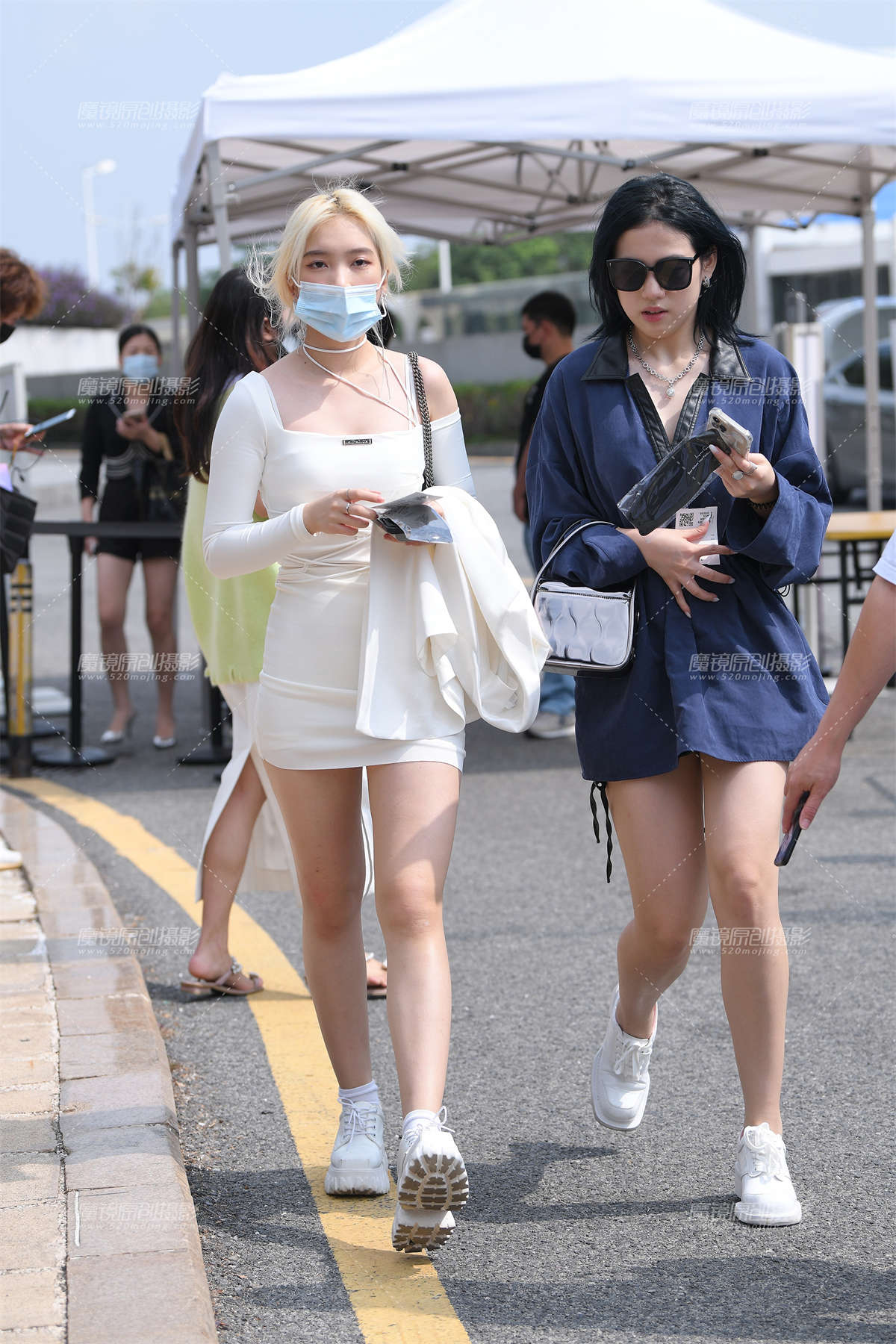 白色包臀裙女孩-日更街拍