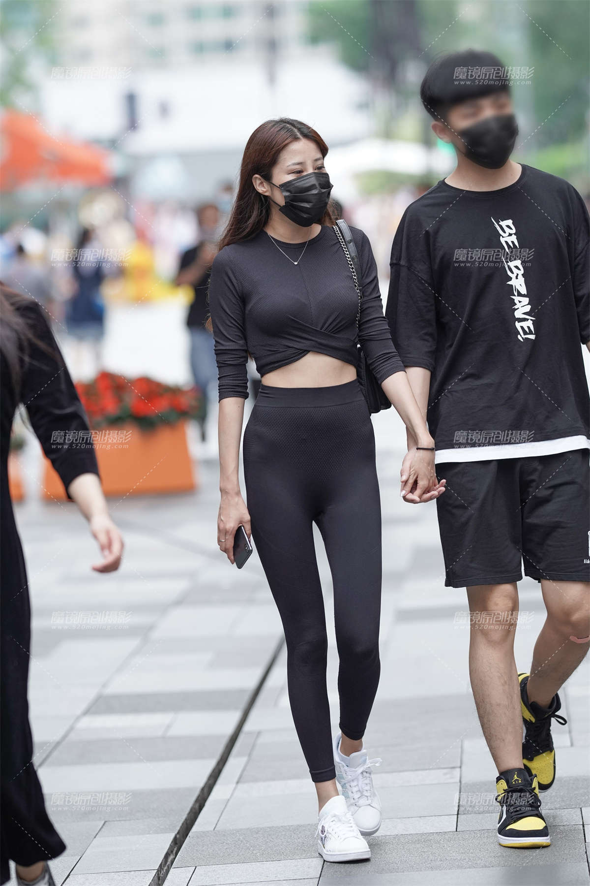 苗条女友-日更街拍