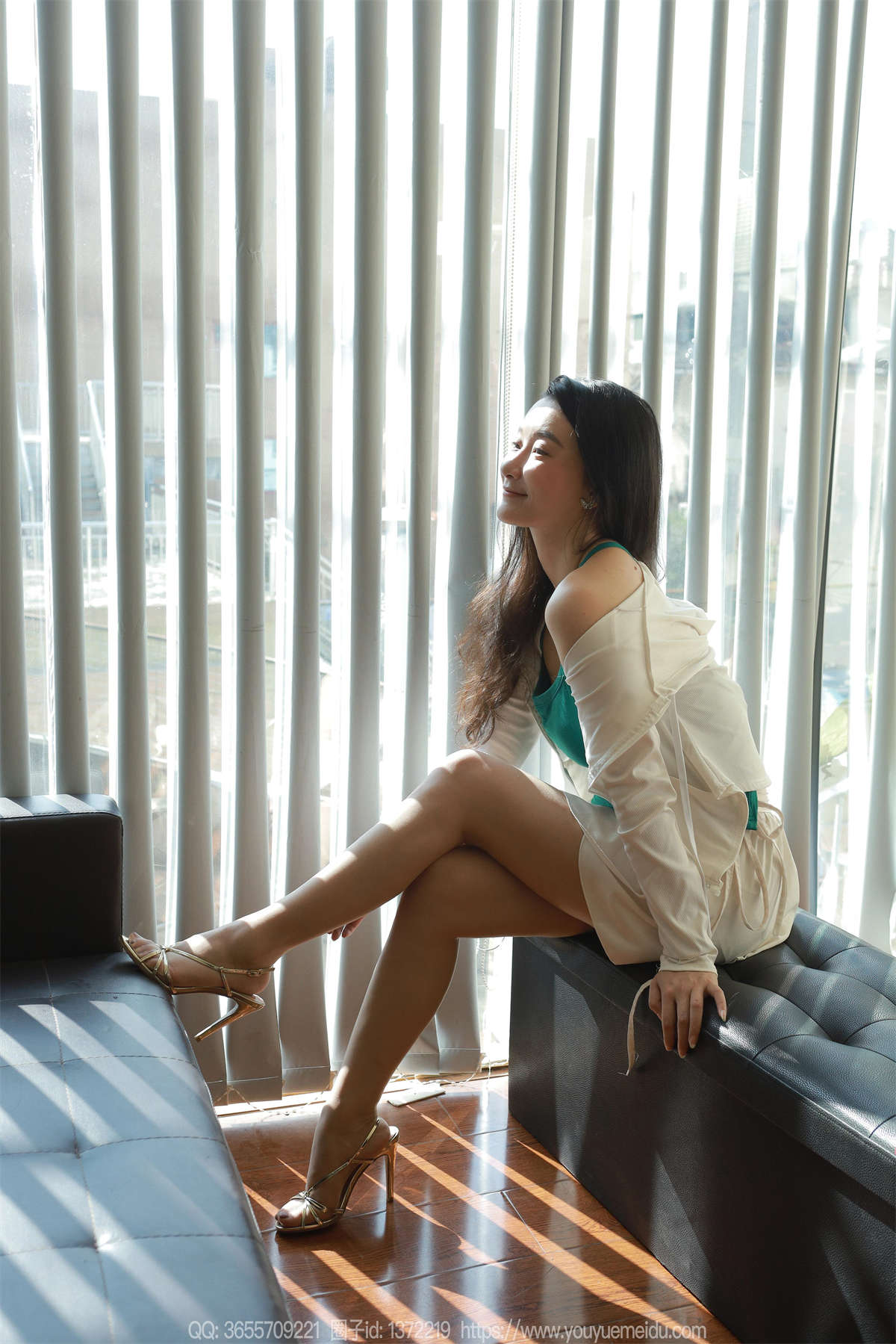 IESS异思趣向 2023.11.15 丝享家1586：秋秋 绿色挂脖-日更街拍