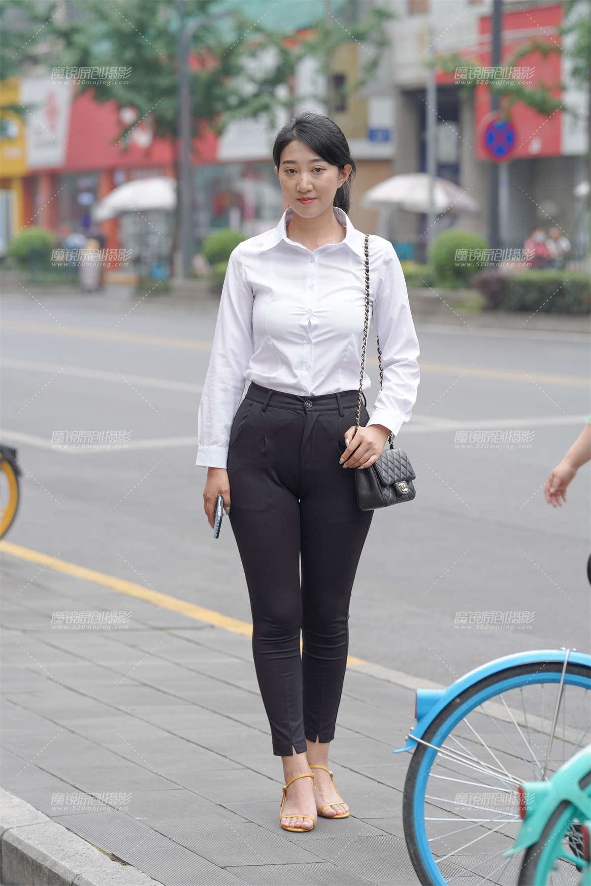 图片[2]-尽在无言-日更街拍