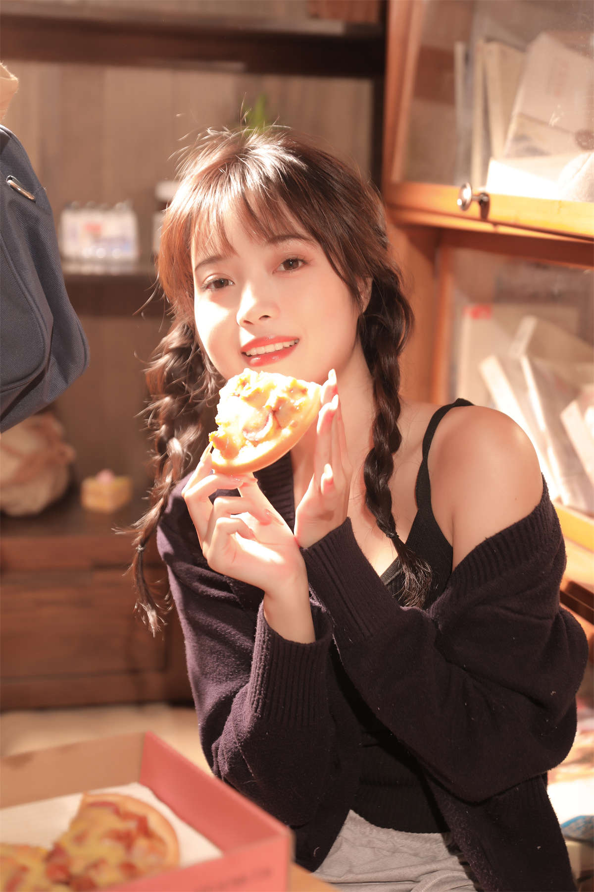 YITUYU艺图语 2022.11.07 焦糖奶茶 小薇人儿插图1