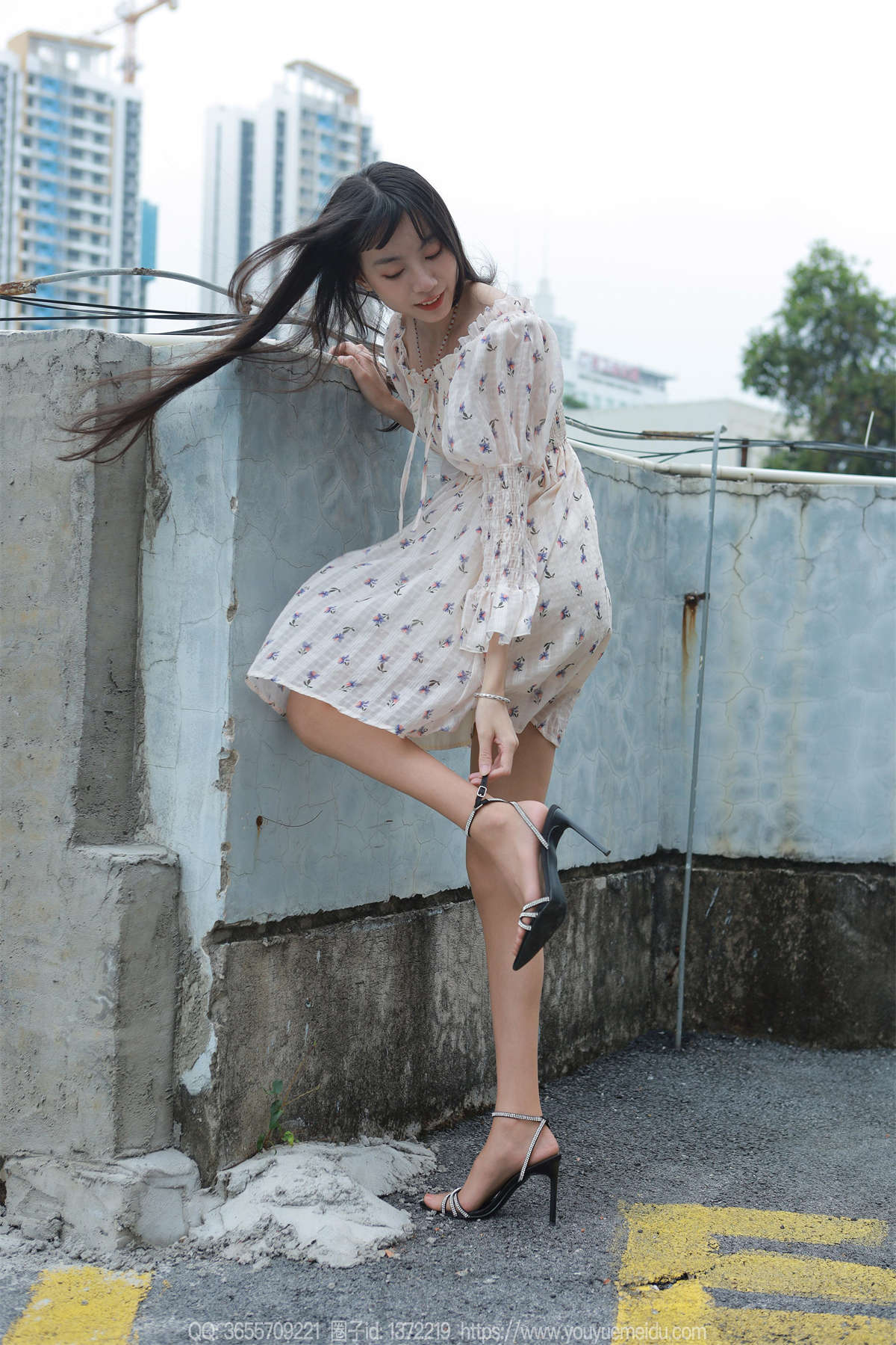 IESS异思趣向 2023.10.15 丝享家1559：团团 风吹裙子-日更街拍