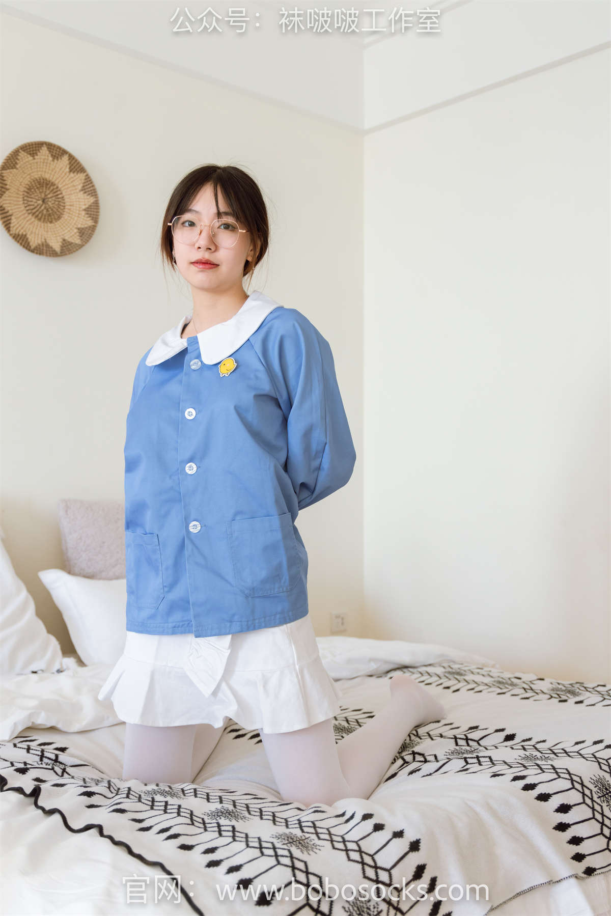 袜啵啵 No.093 小甜豆-贝壳头、厚白丝 花絮版-日更街拍