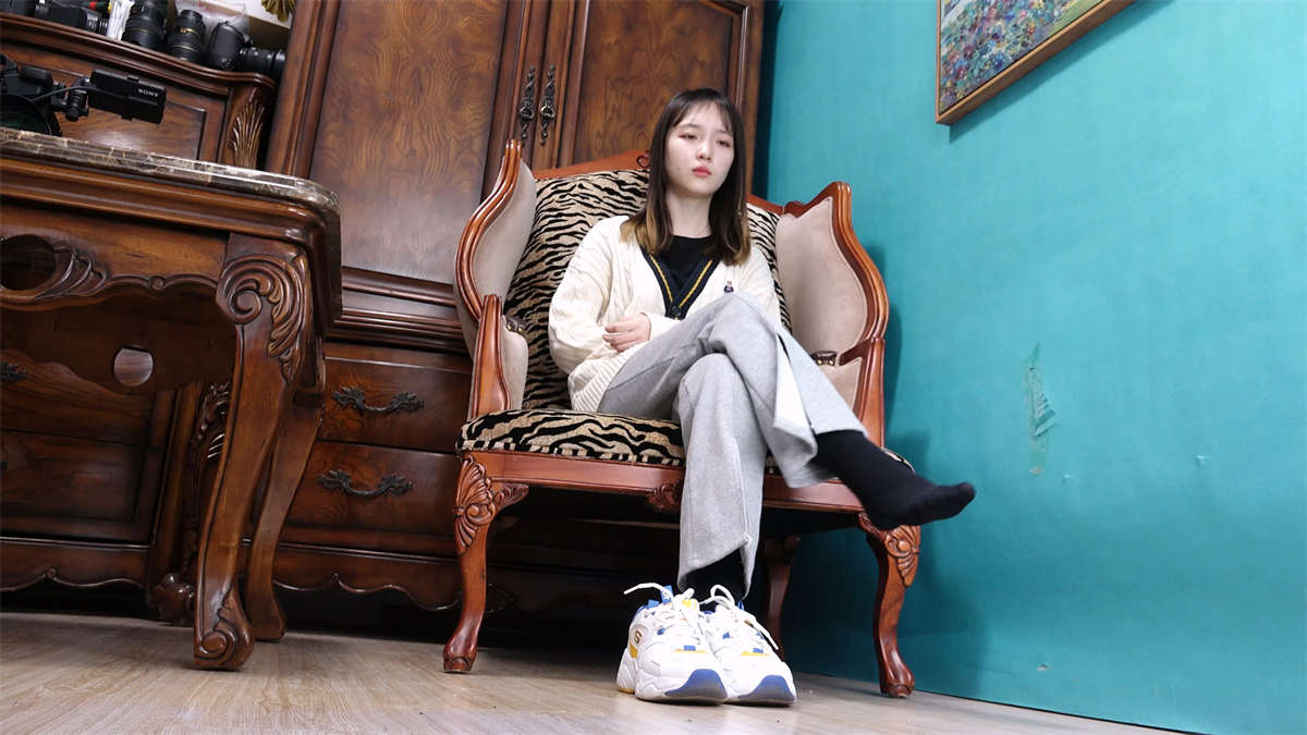 图片[2]-Sexy Asian Girls Feet Vol.078 Wenwen展示她的原味裸足-日更街拍