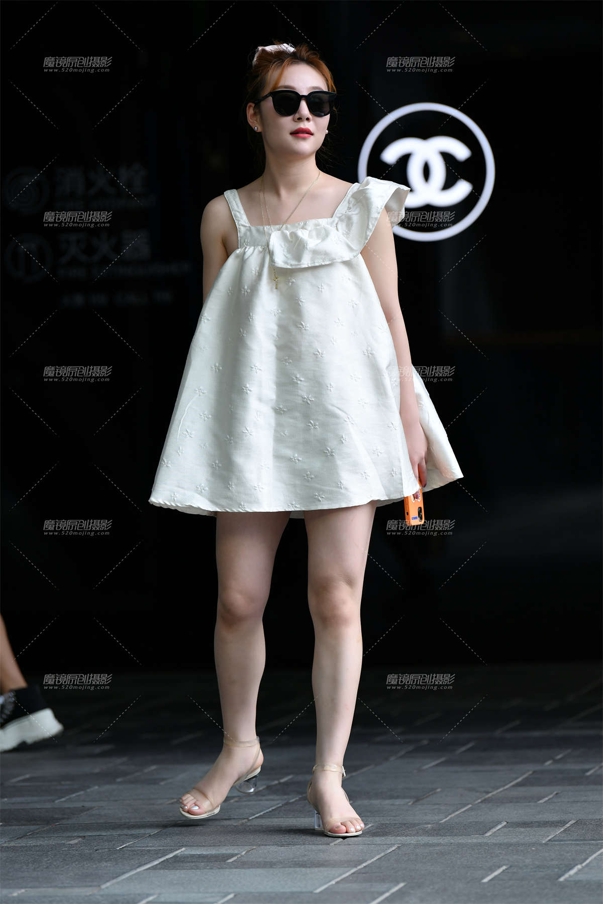 ★洁白短裙气质美女-日更街拍