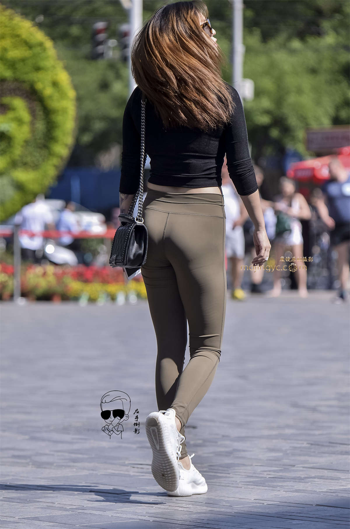 图片[2]-性感翘美臀-日更街拍