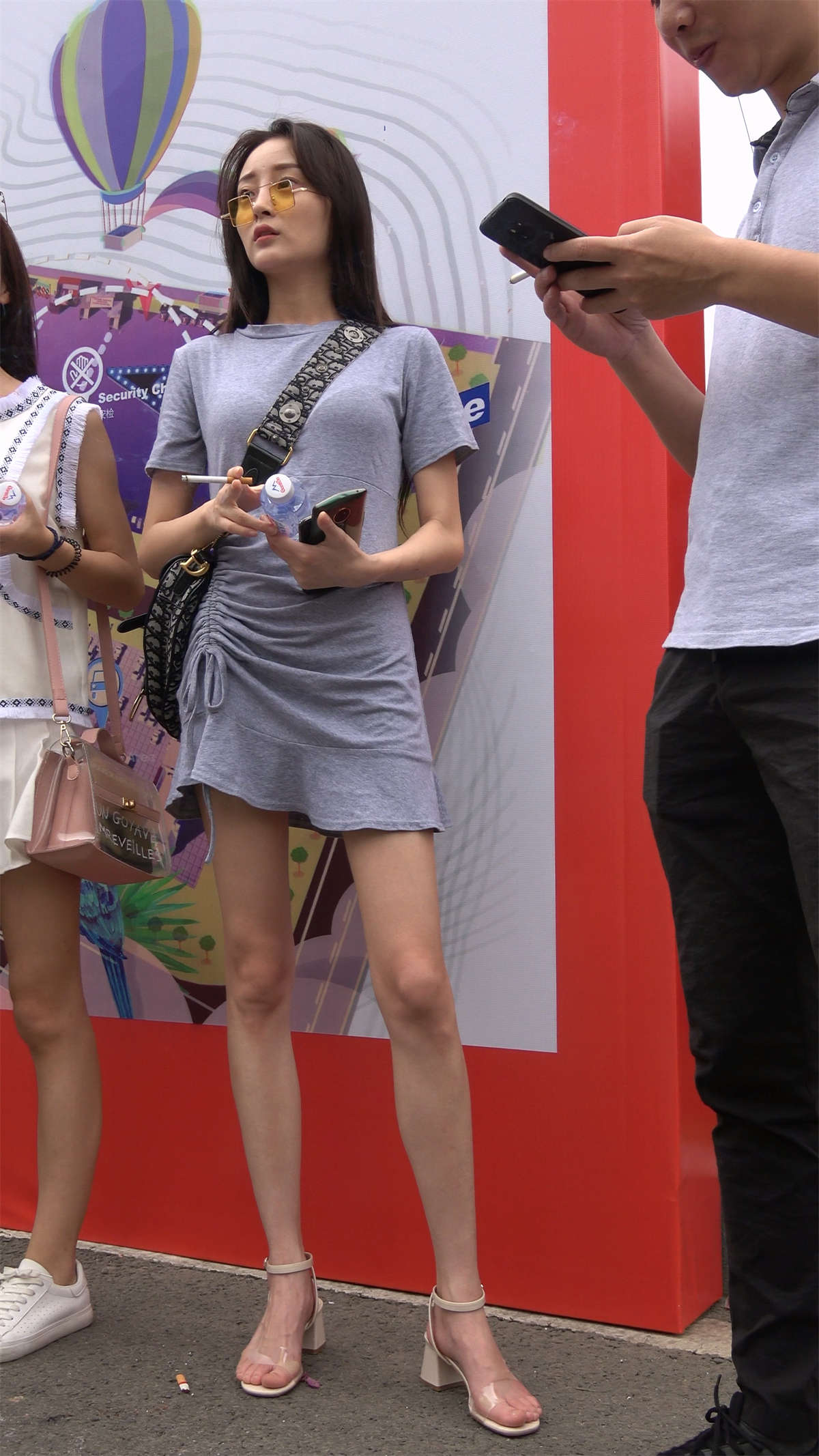 图片[2]-笑容灿烂的美女-日更街拍