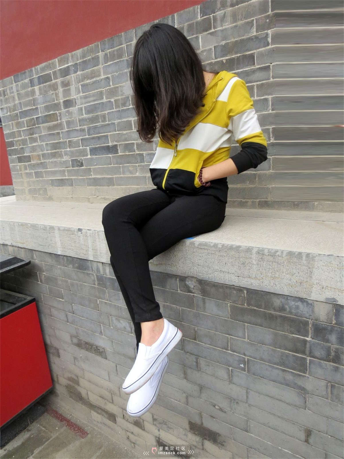 图片[2]-MZSOCK-2018 No.249 可爱船袜妹子小白鞋清晰足底秀 【第一季】-日更街拍