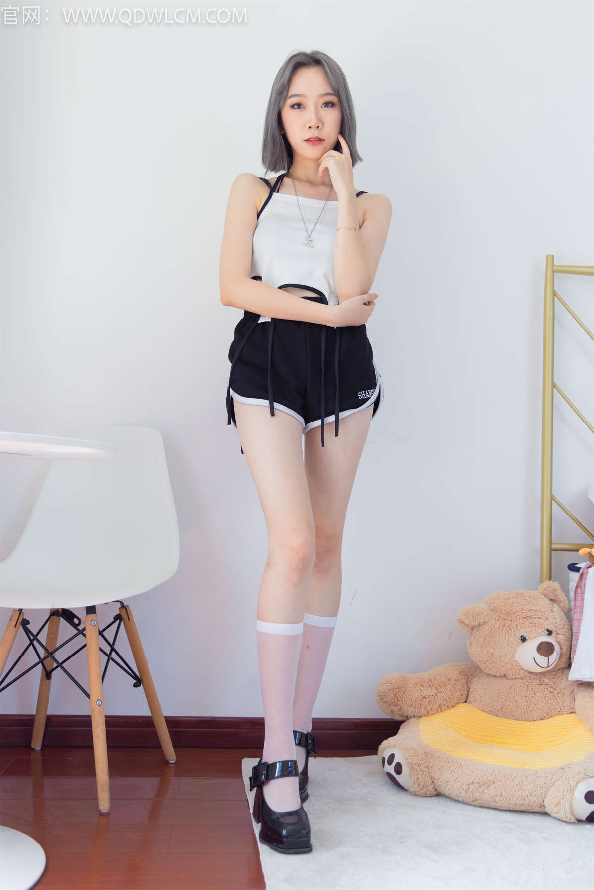 物恋传媒 NO.1270 小艾-云烟成雨-日更街拍