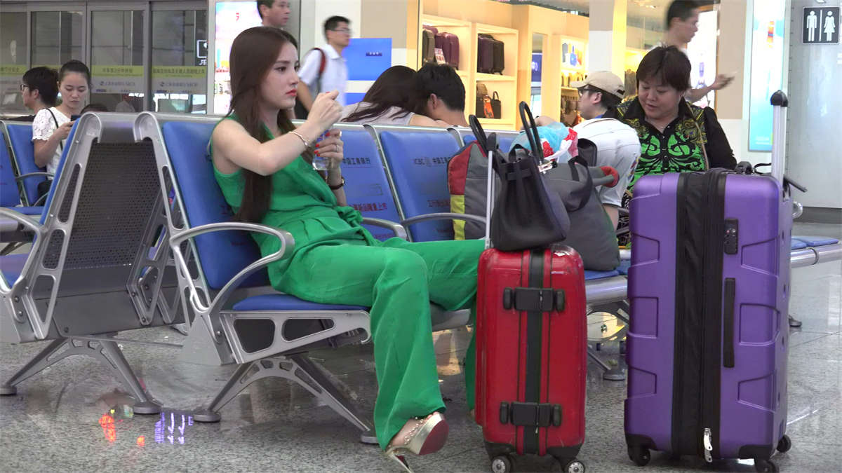 图片[2]-没有出众女神范，如何驾驭恨天高-日更街拍