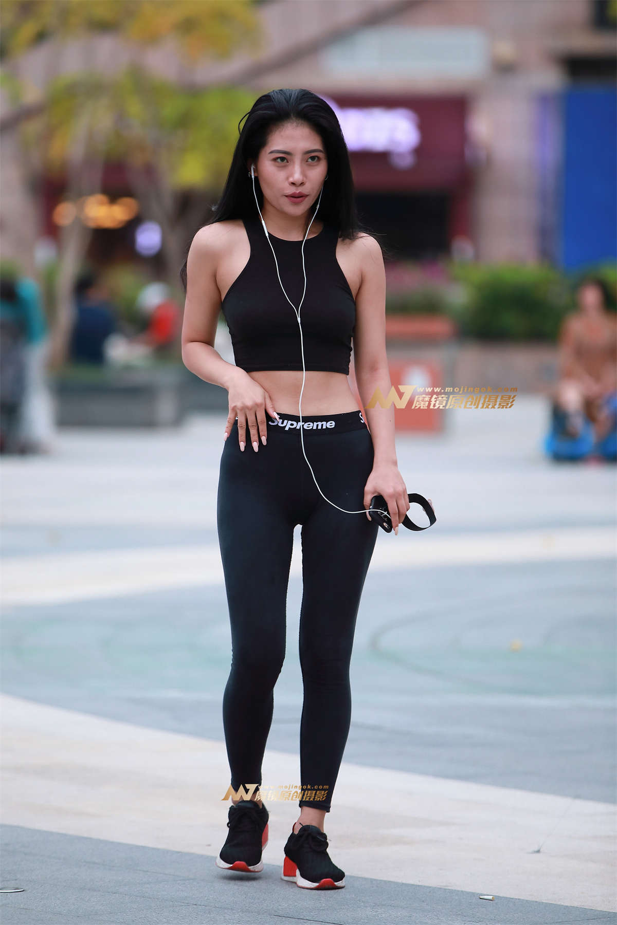 翘臀~~~~-日更街拍