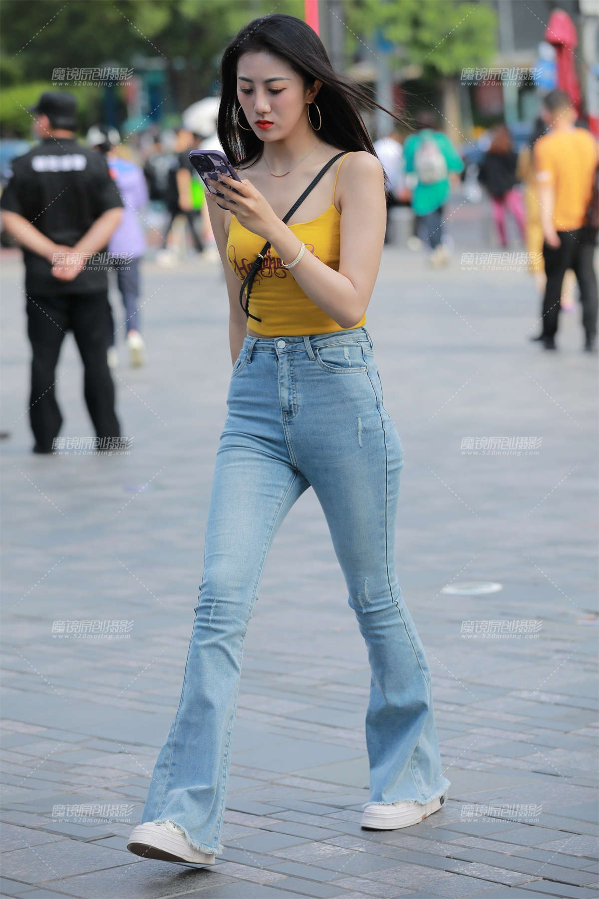 【玻璃街拍】LV美女-日更街拍