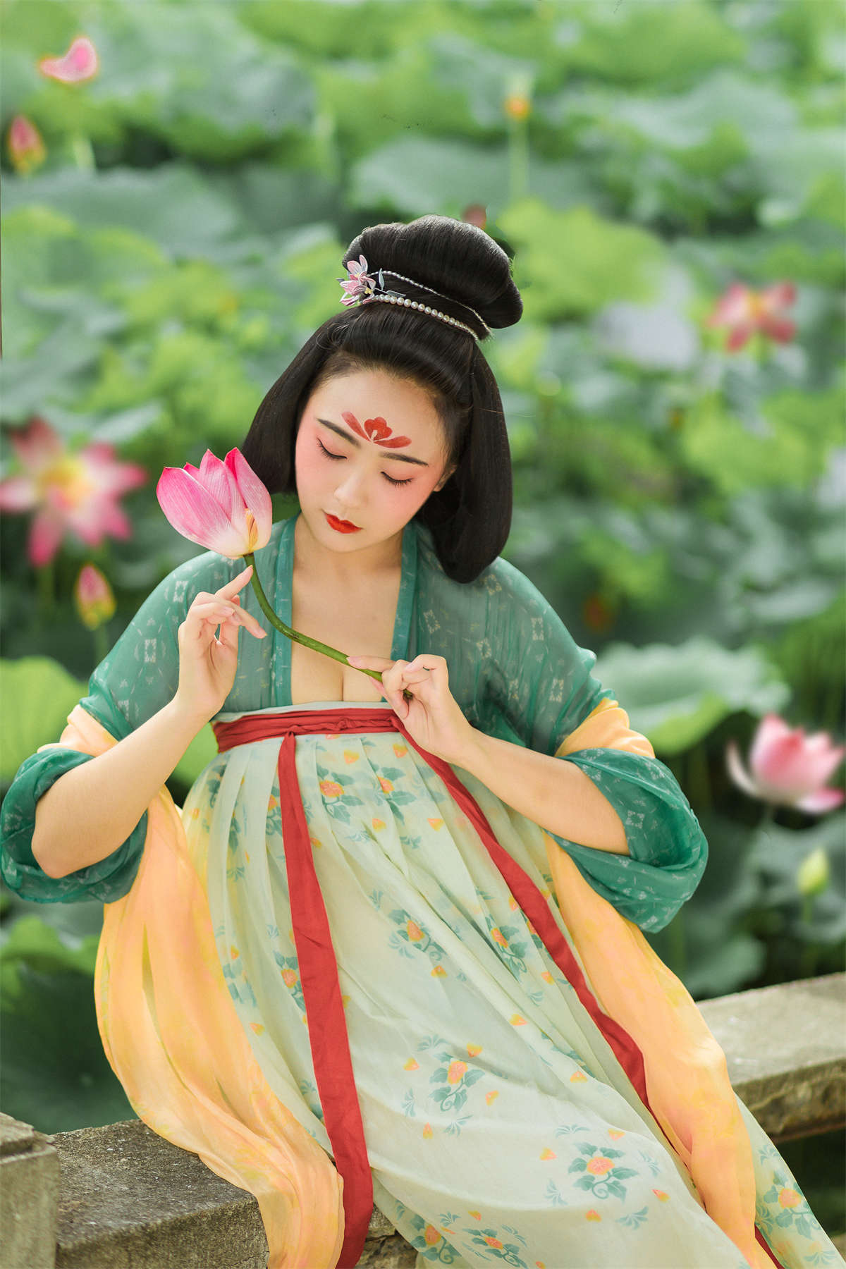 YITUYU艺图语 2022.01.14 荷 徐悦尔-日更街拍